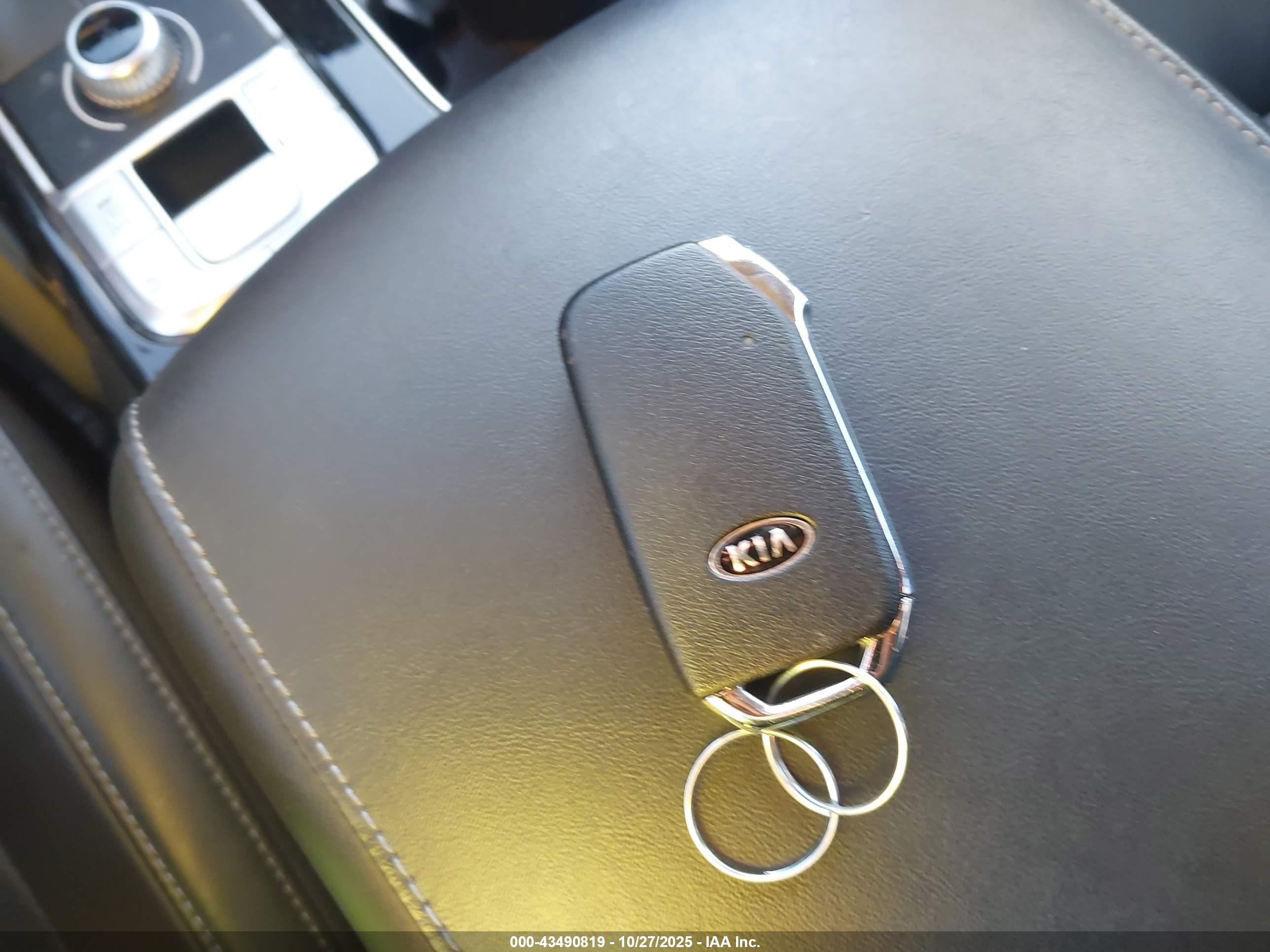 KIA TELLURIDE image 11