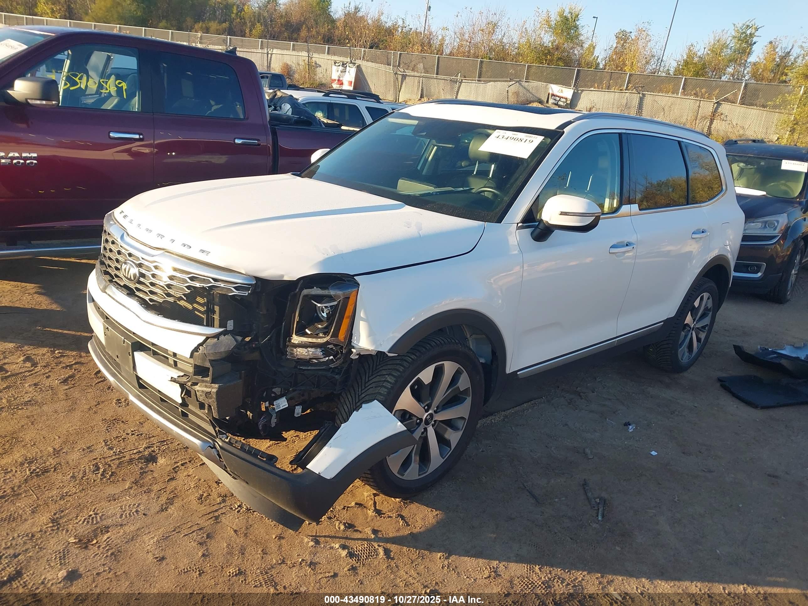 KIA TELLURIDE image 2