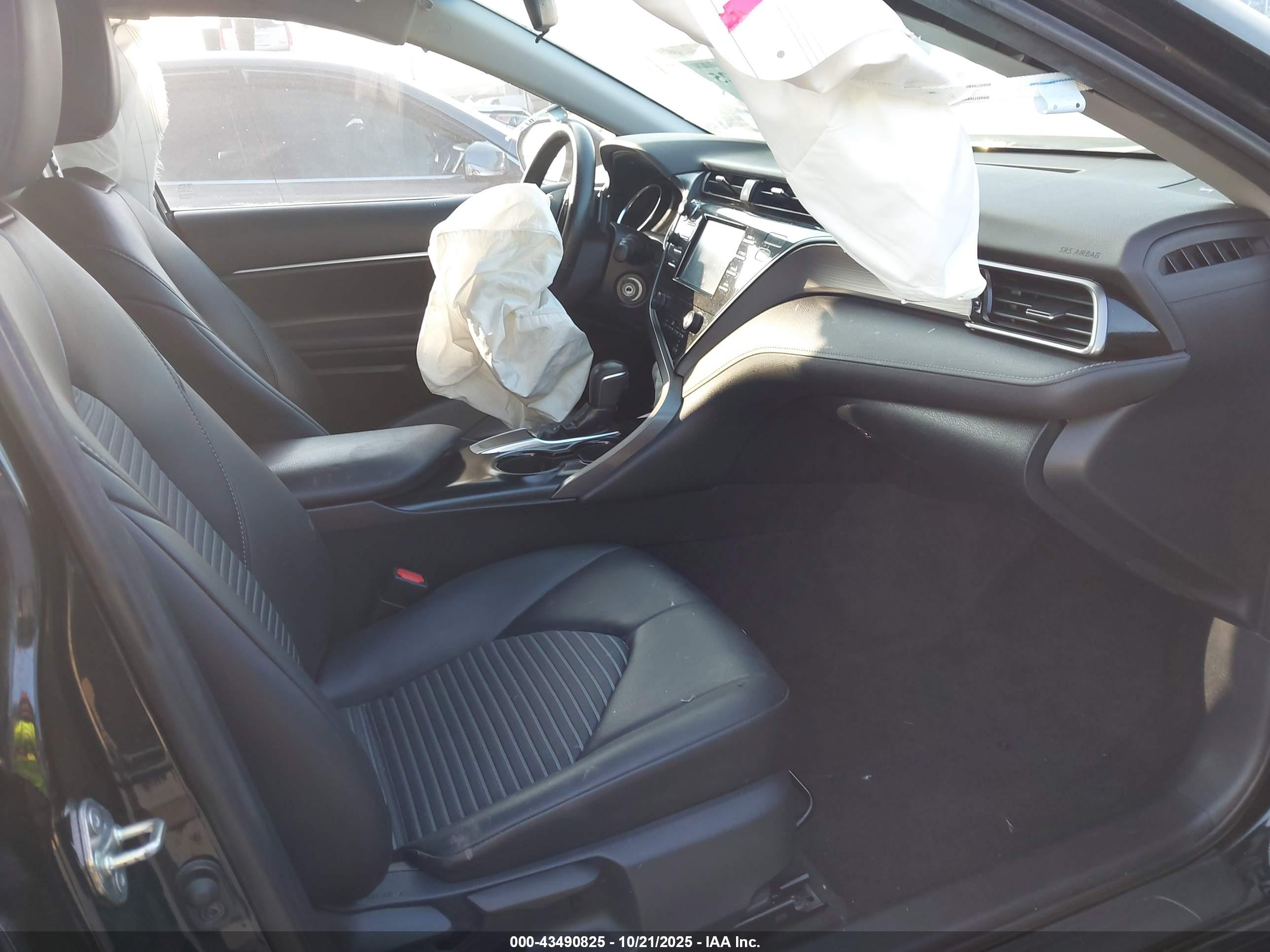TOYOTA CAMRY image 5