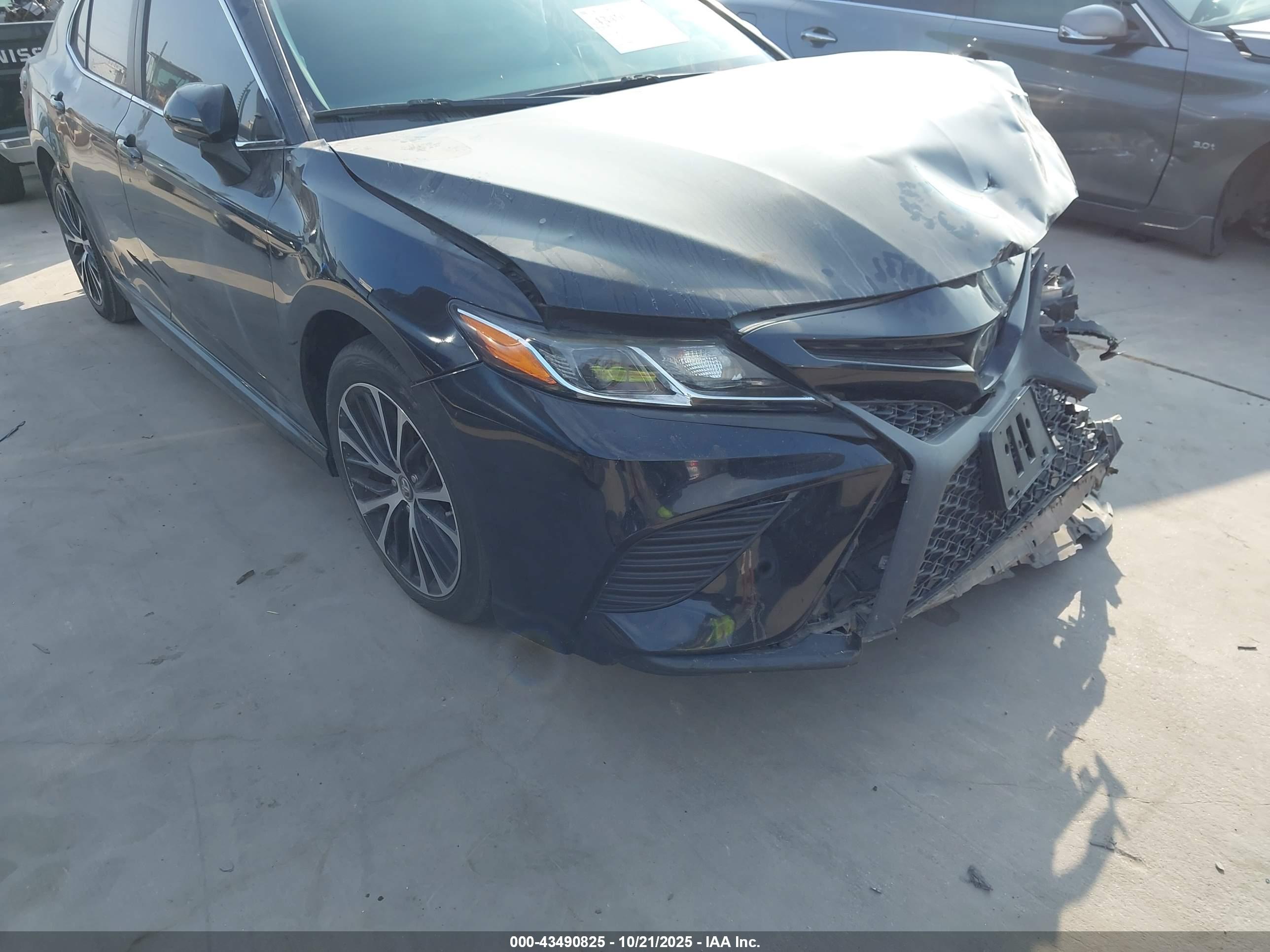 TOYOTA CAMRY image 6