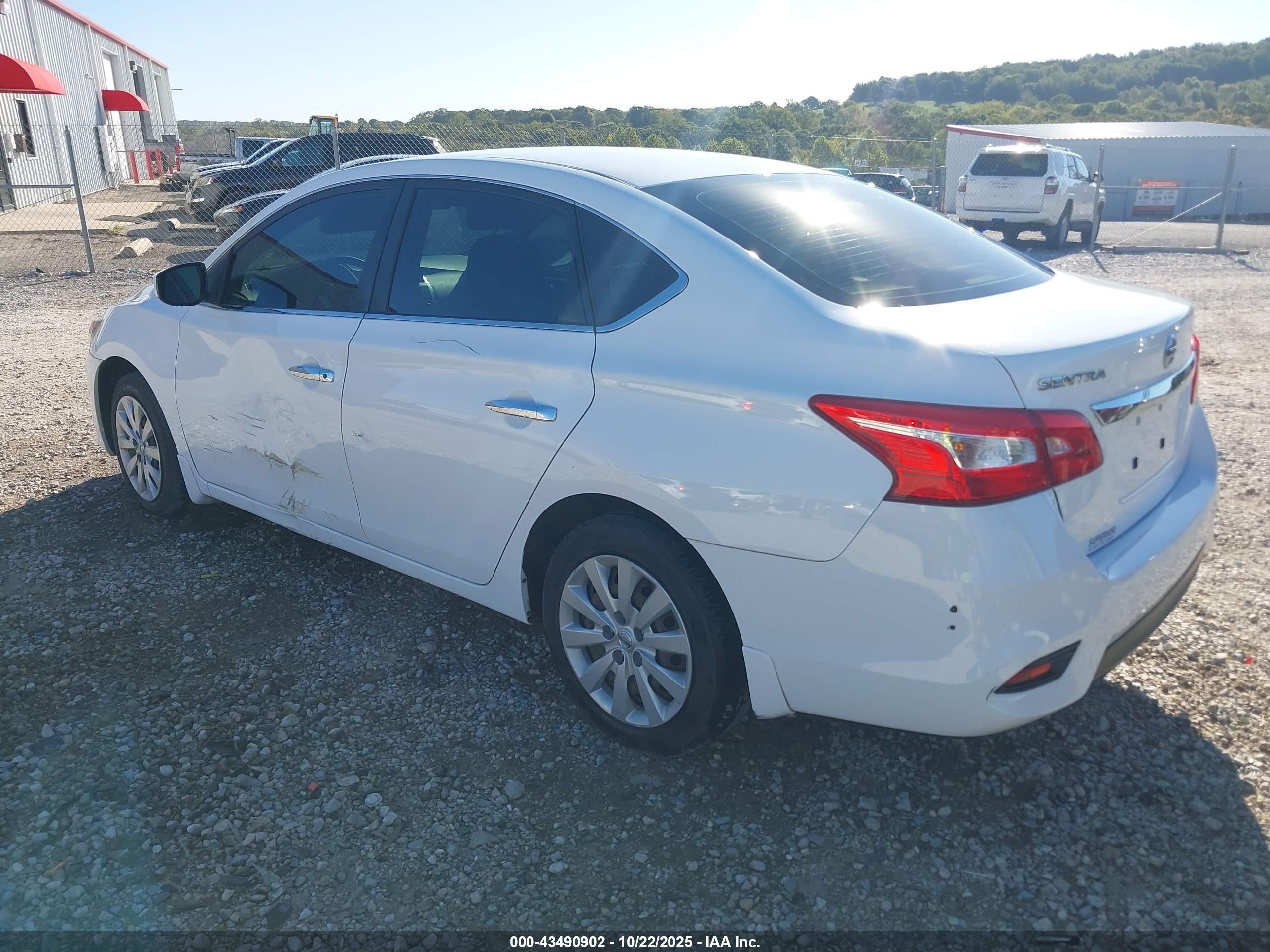 NISSAN SENTRA image 3