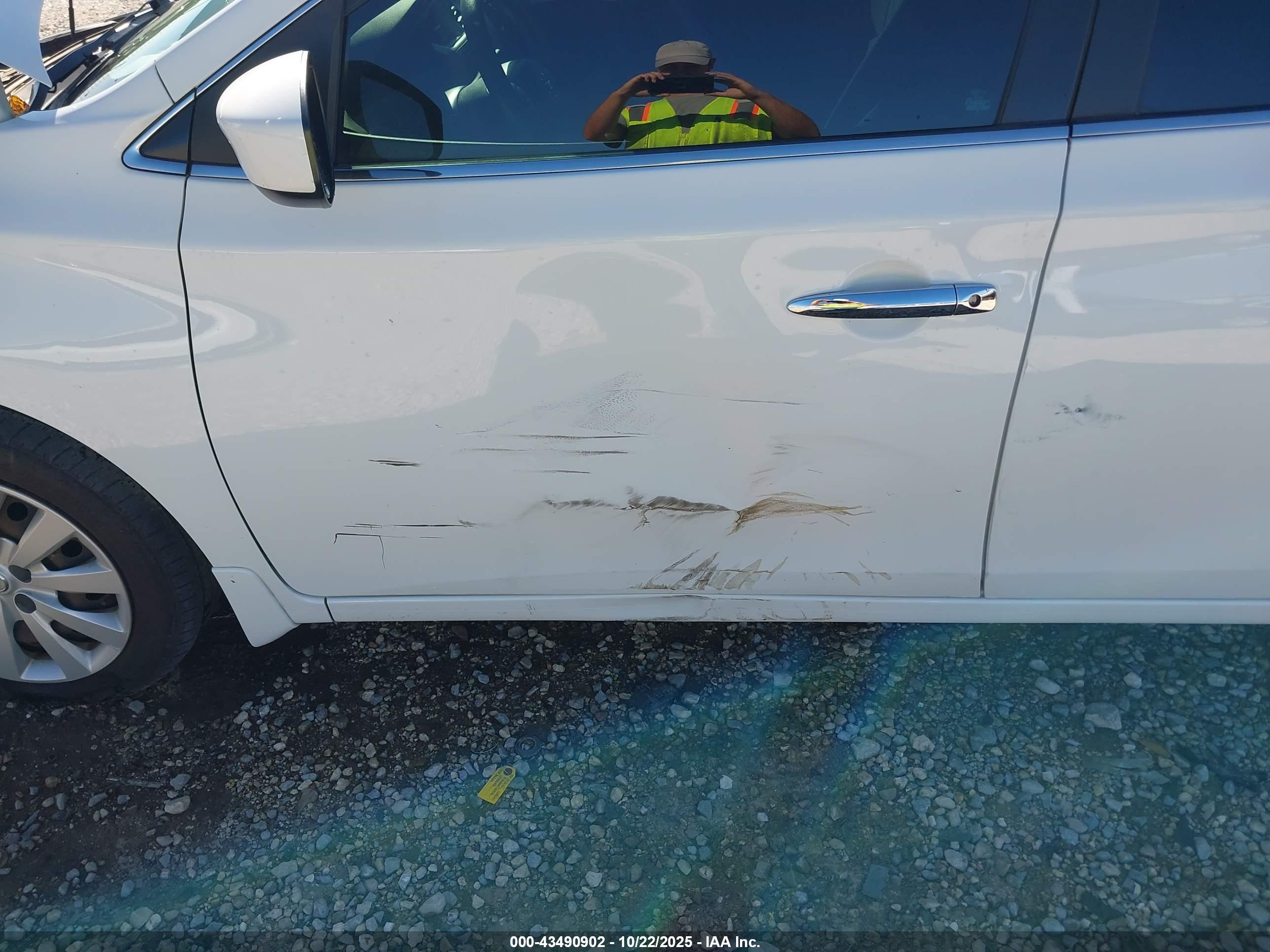 NISSAN SENTRA image 6