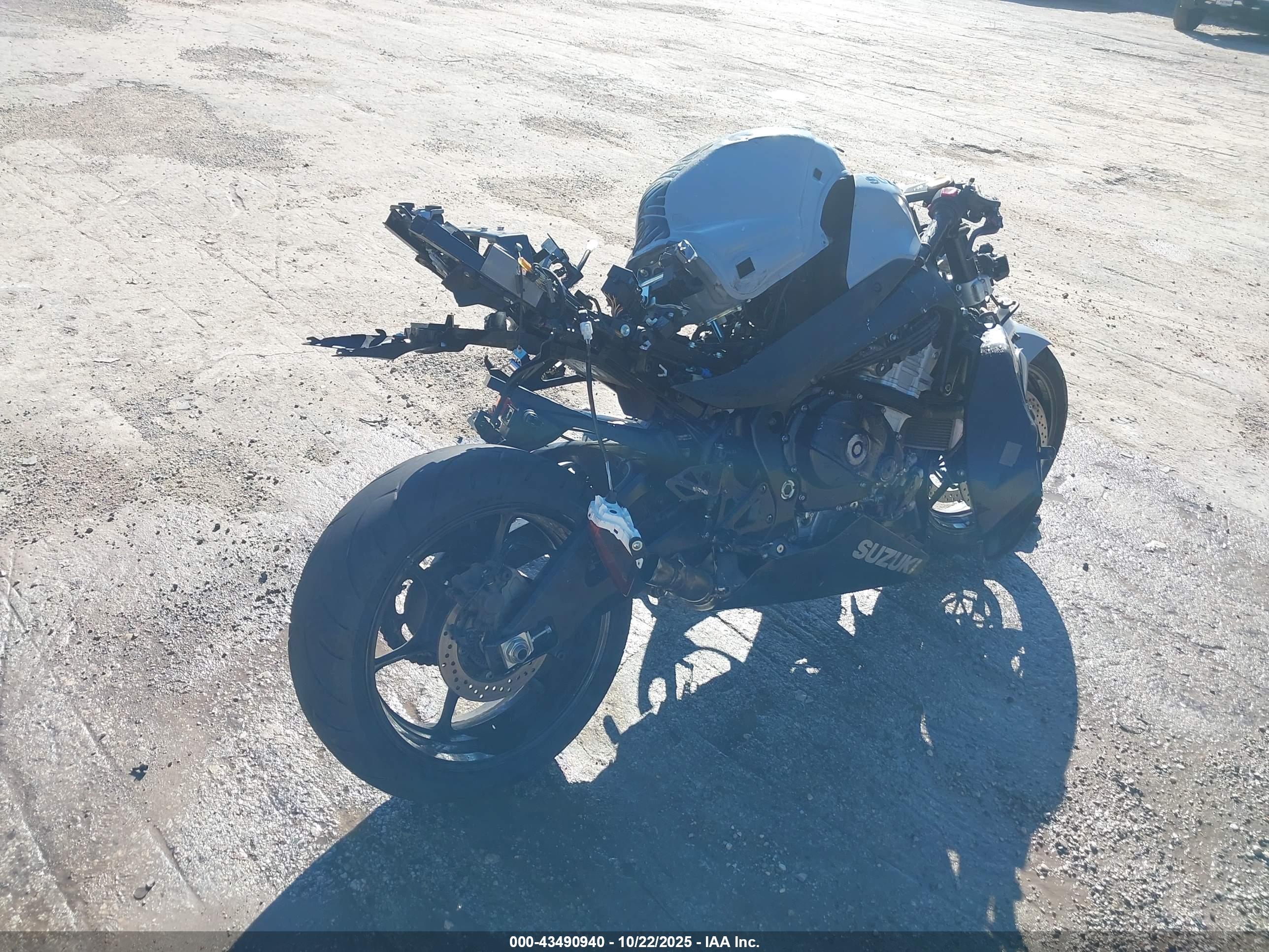 SUZUKI GSX-R1000 image 4