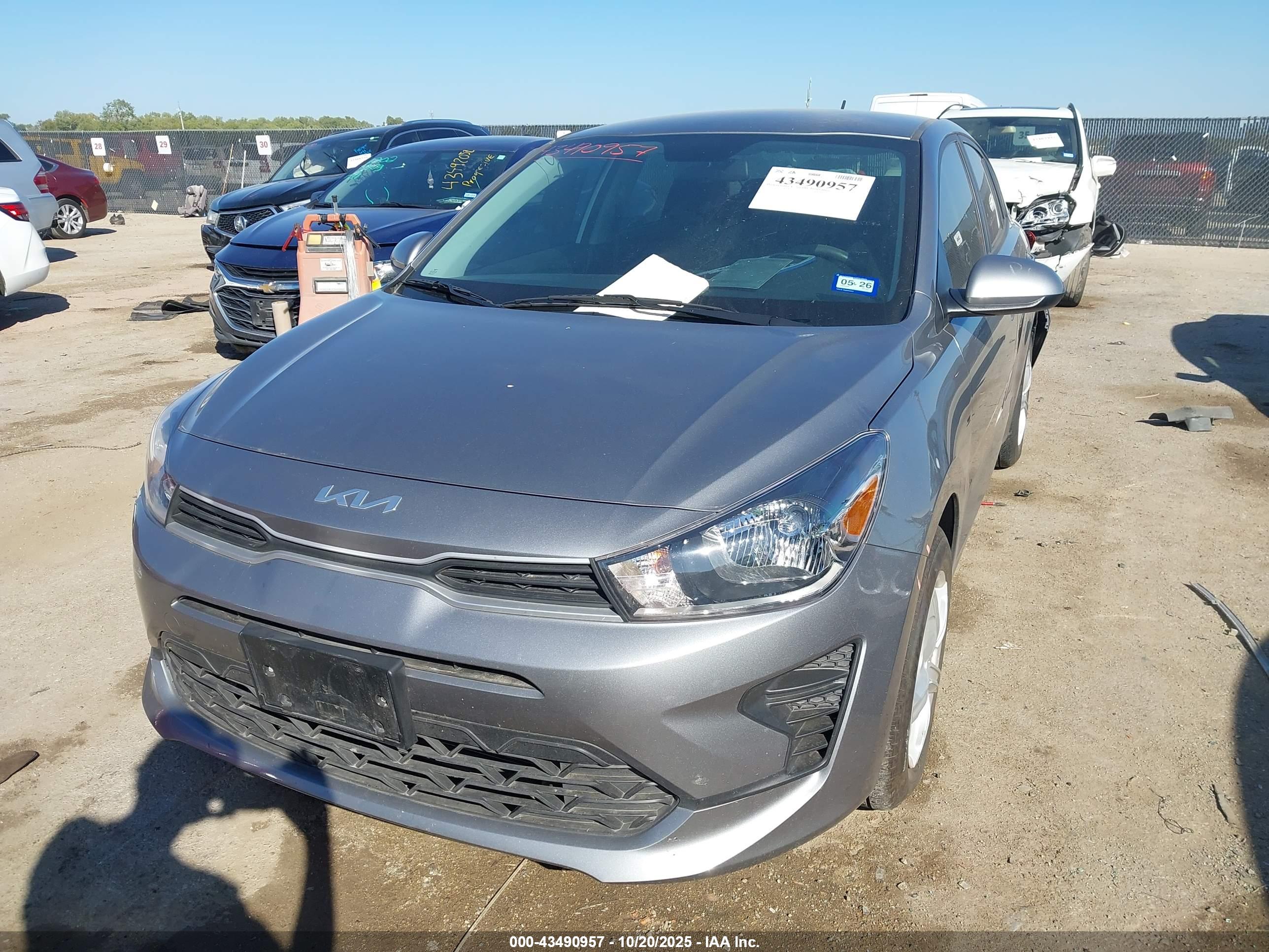 KIA RIO image 2