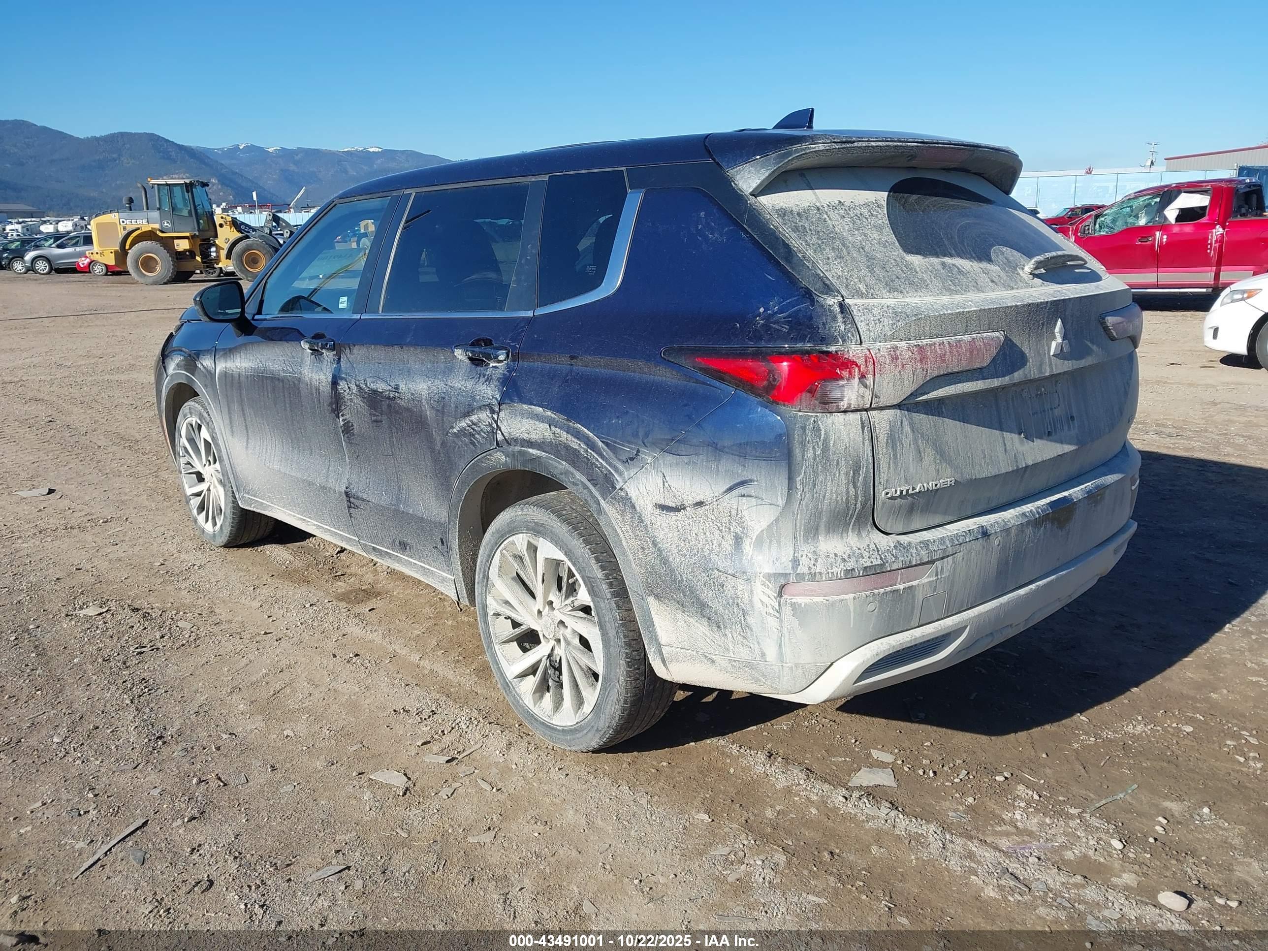 MITSUBISHI OUTLANDER image 3