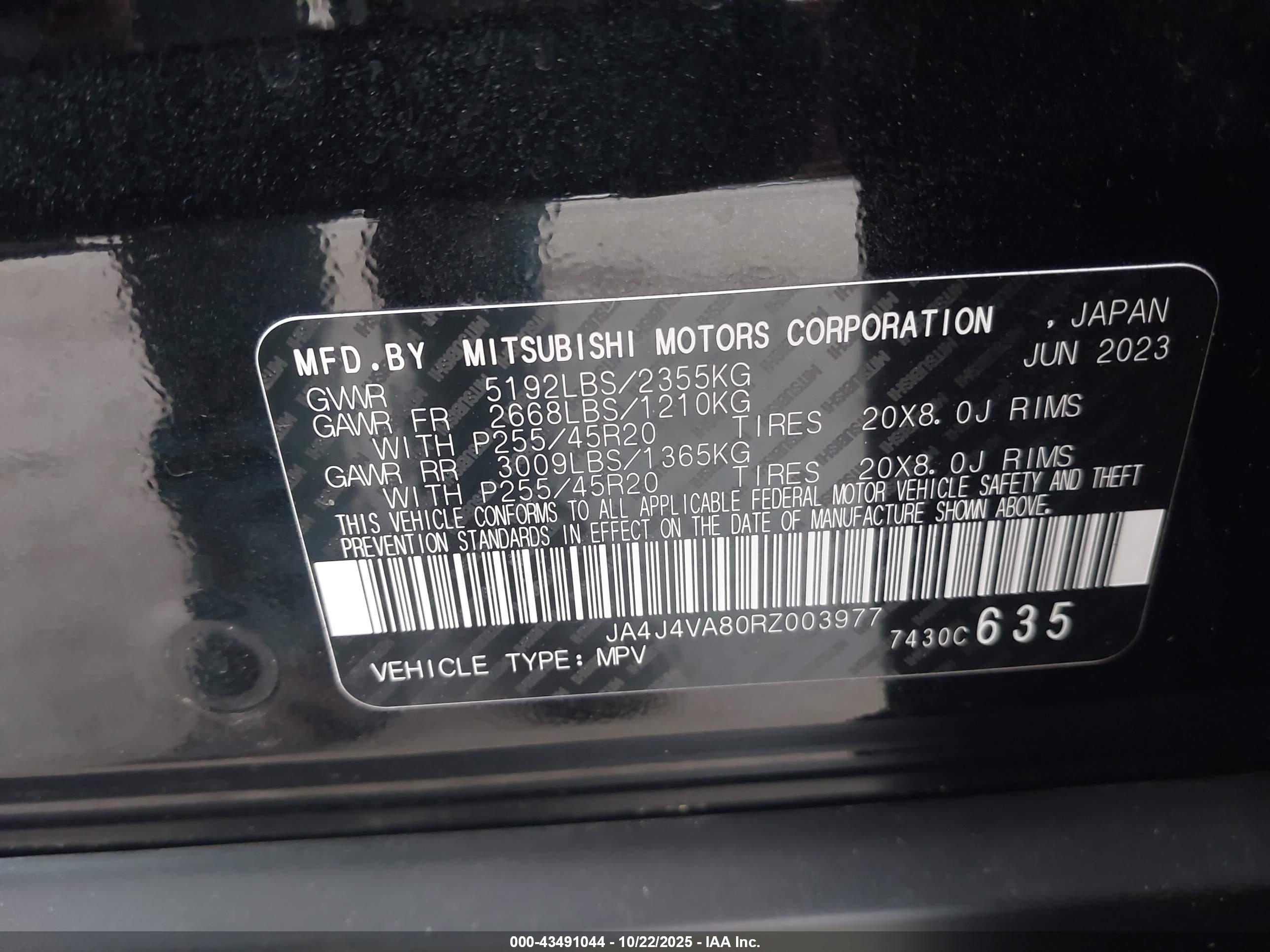 MITSUBISHI OUTLANDER image 9