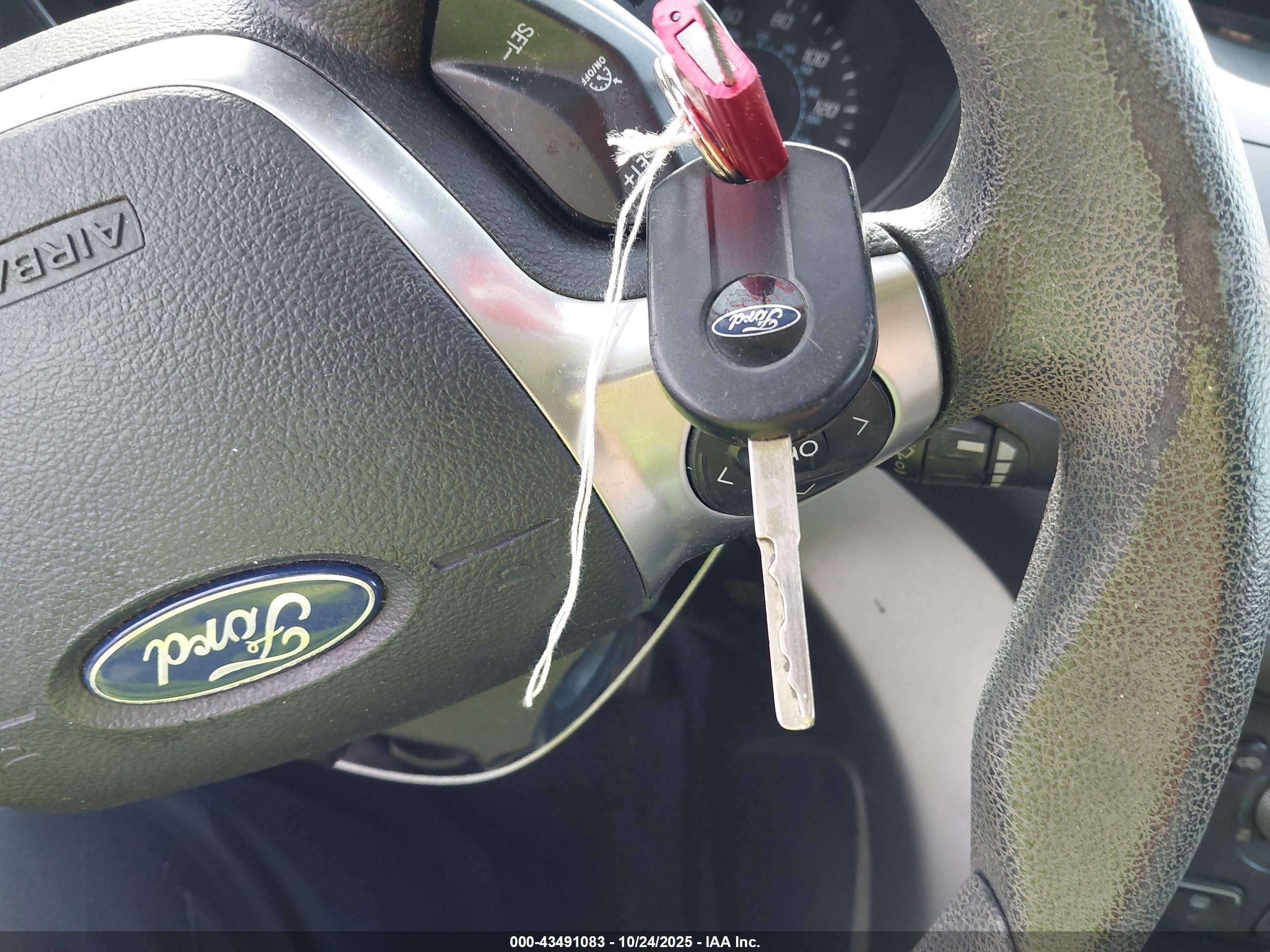 FORD ESCAPE image 11