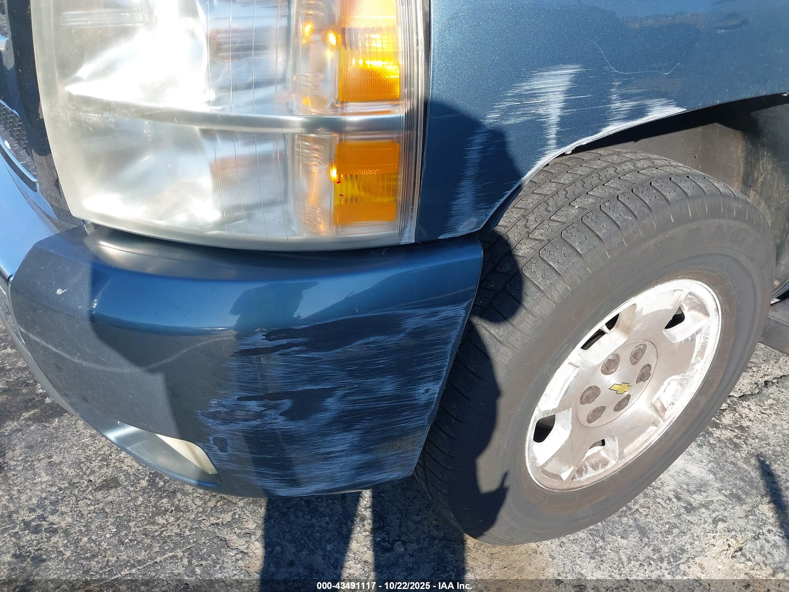 CHEVROLET SILVERADO image 6
