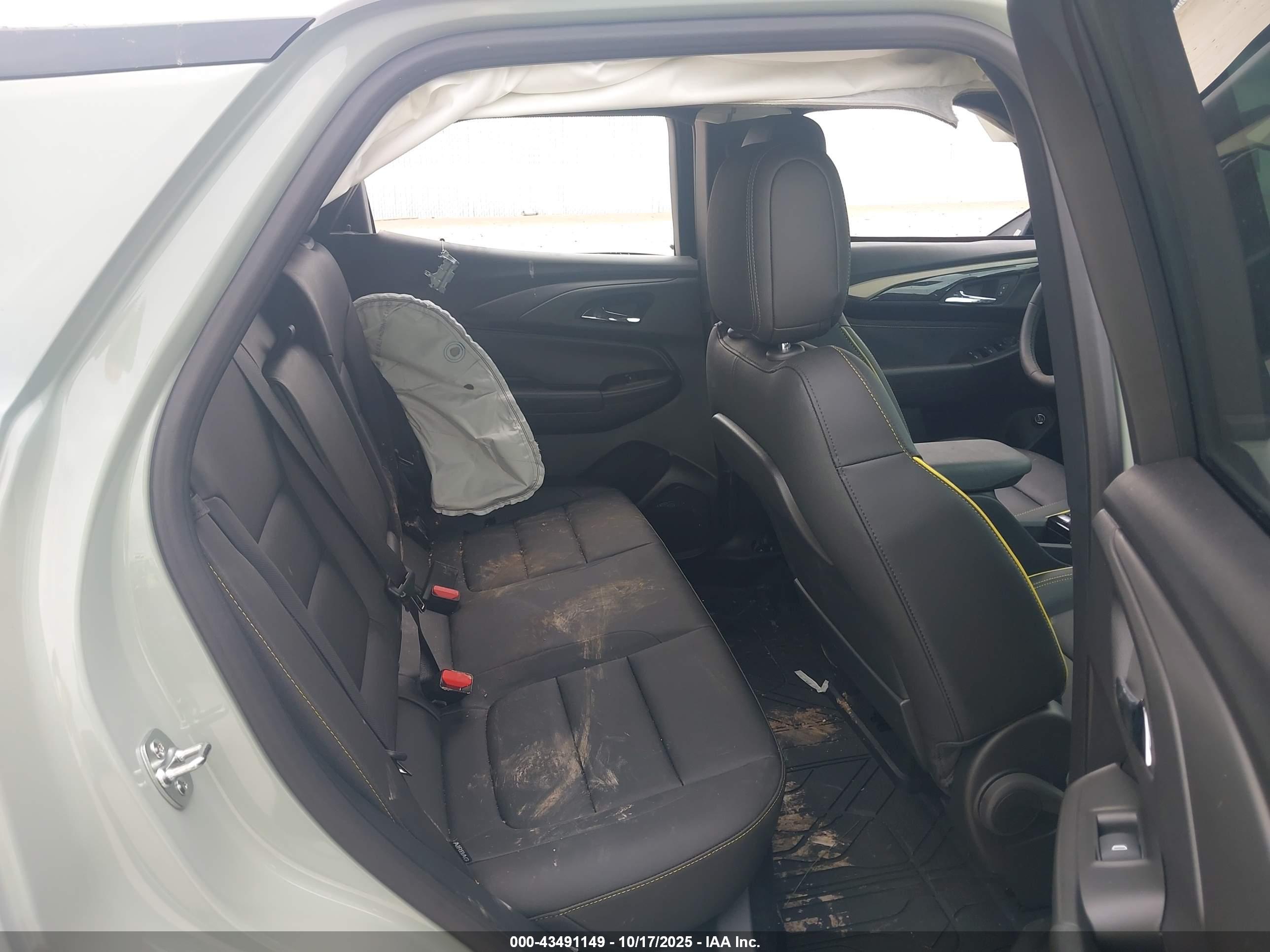CHEVROLET TRAILBLAZER image 8