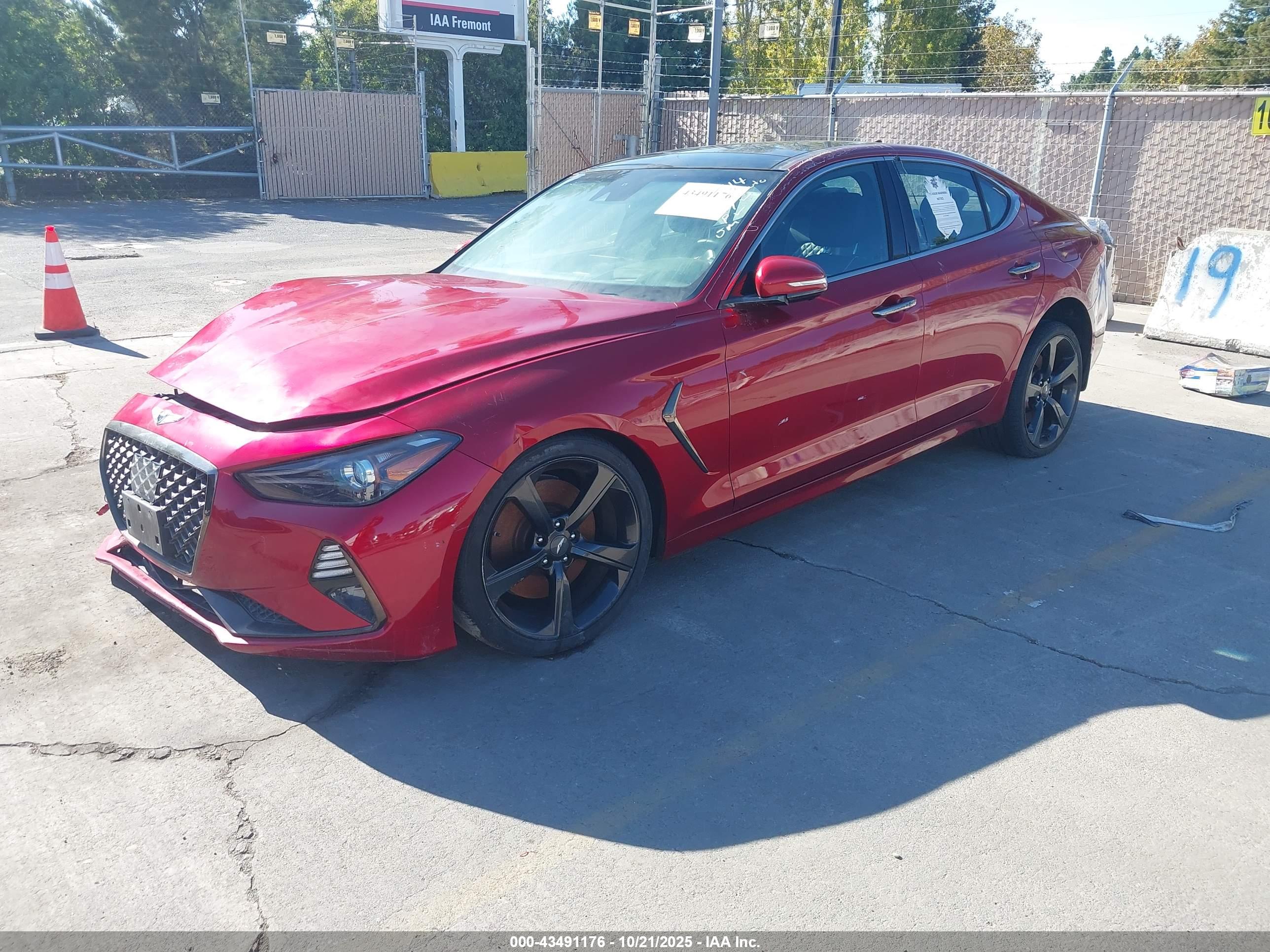 GENESIS G70 image 2