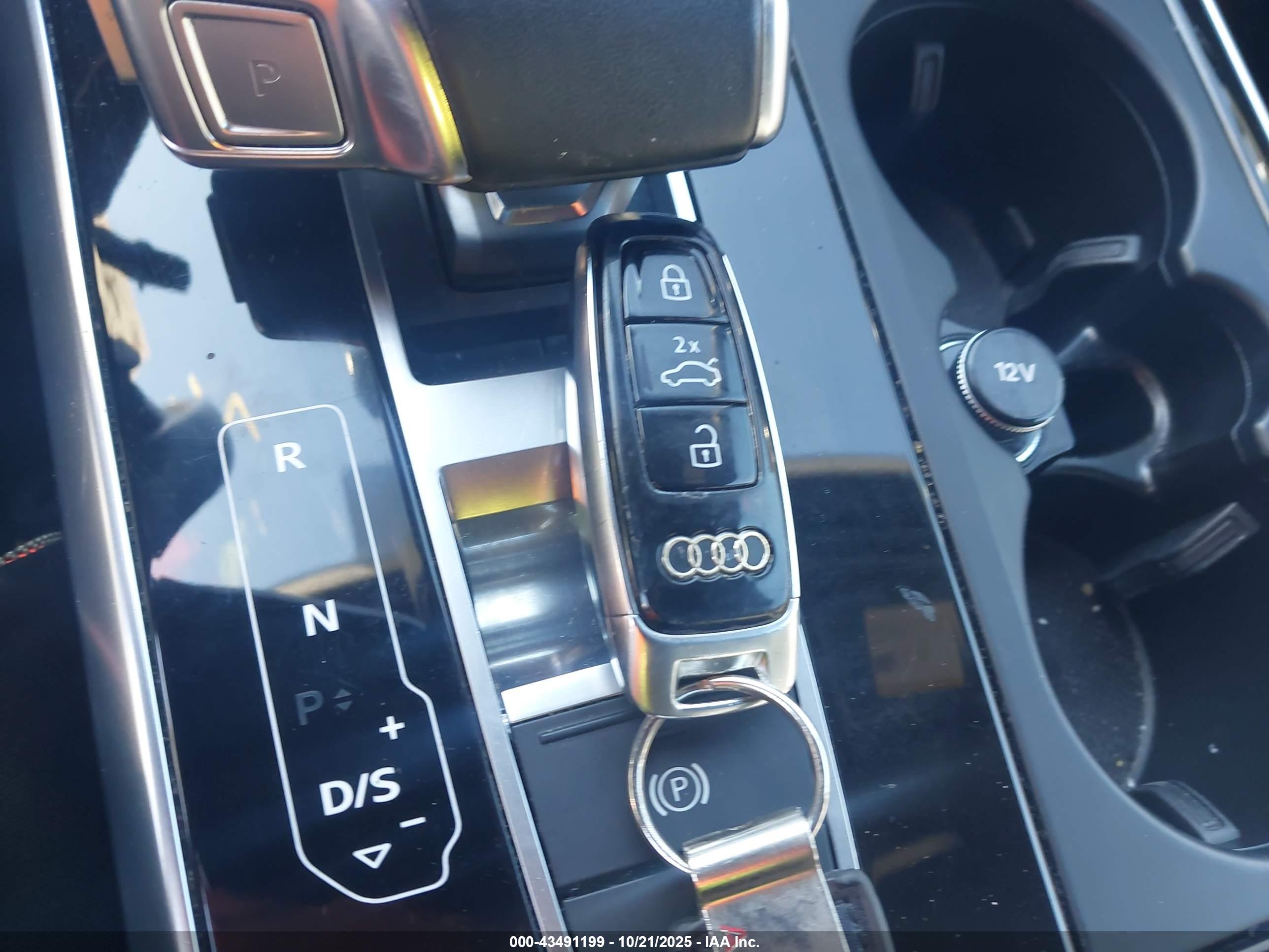 AUDI Q7 image 11