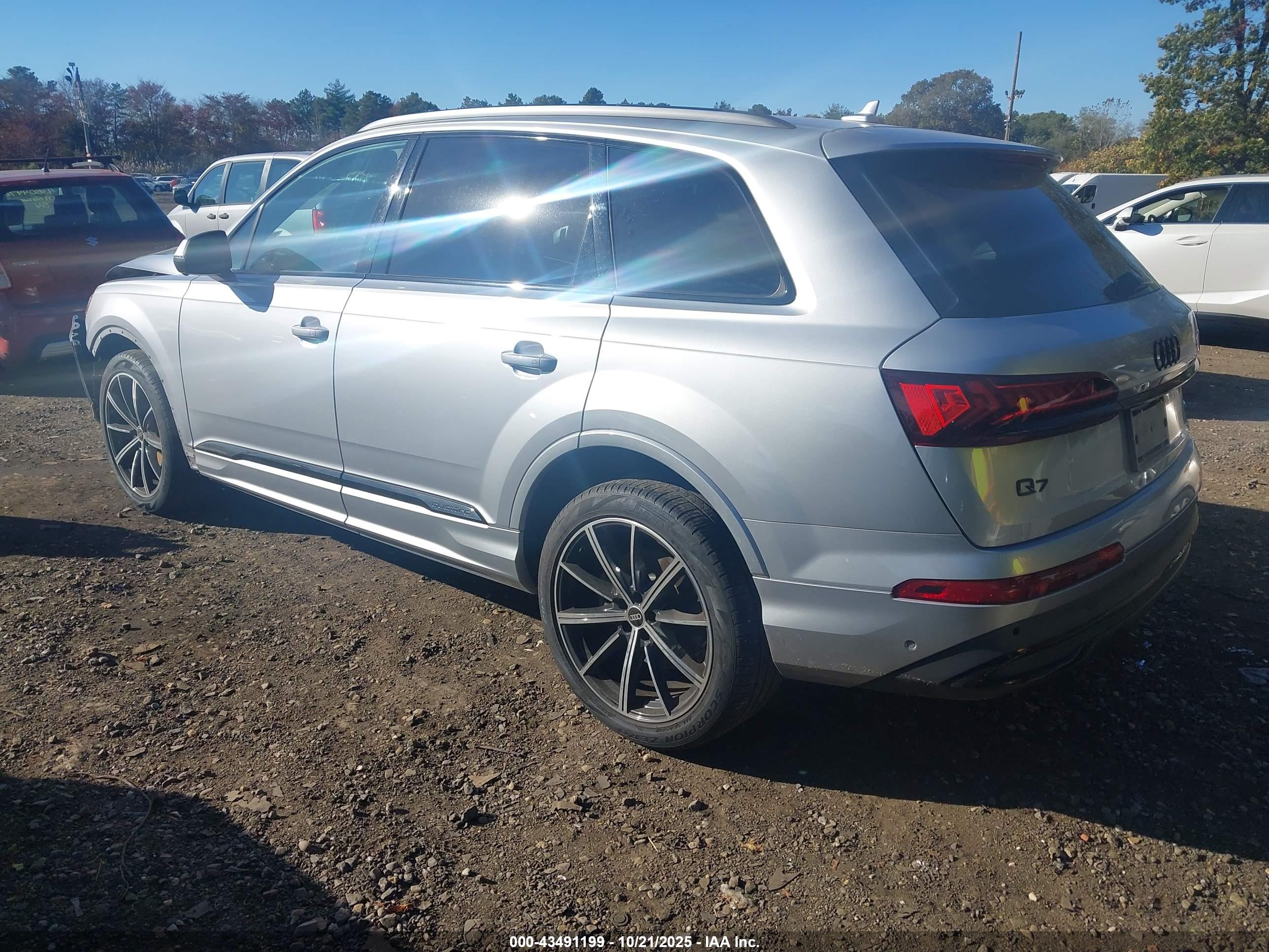 AUDI Q7 image 3