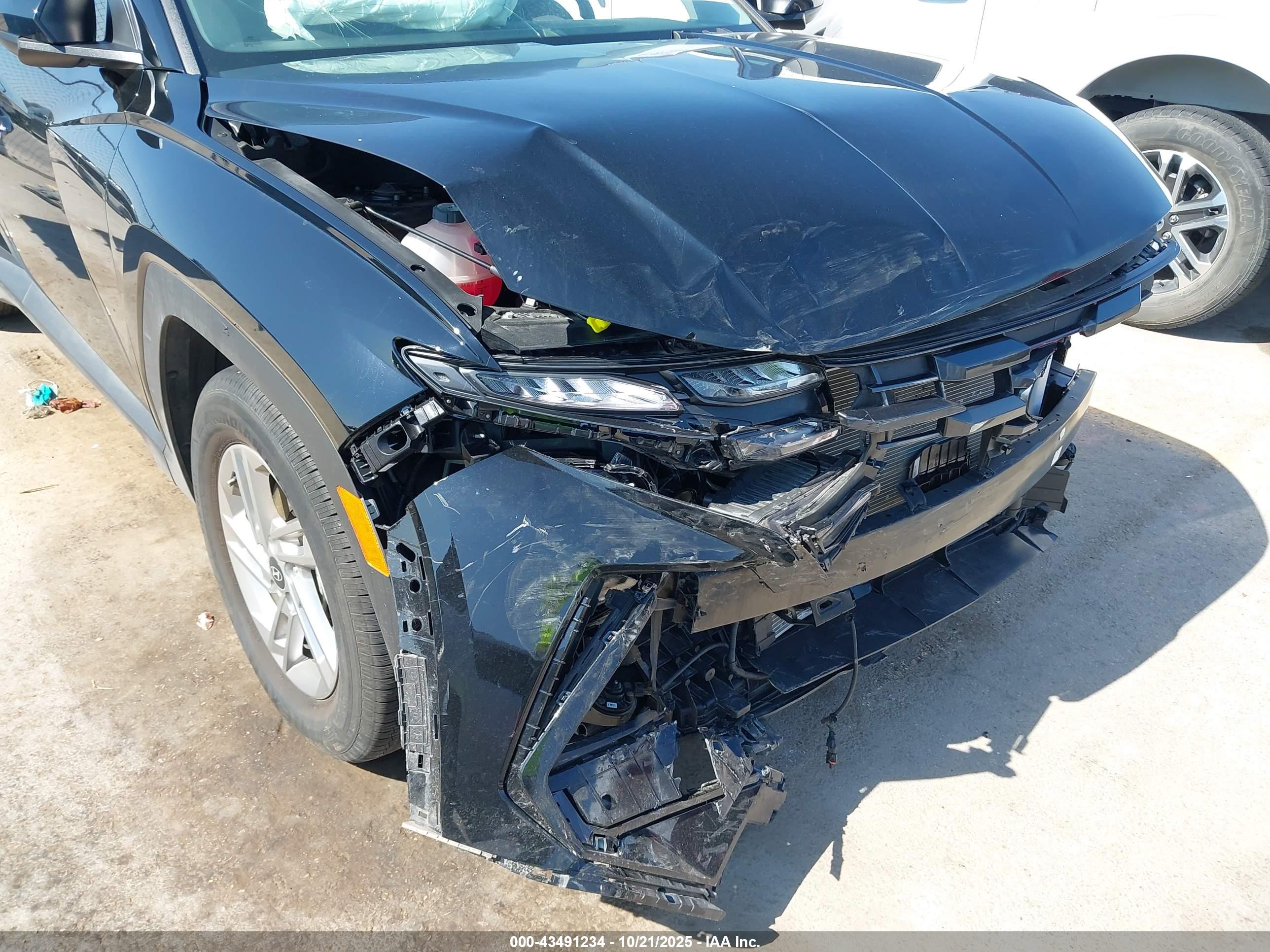 HYUNDAI TUCSON image 6