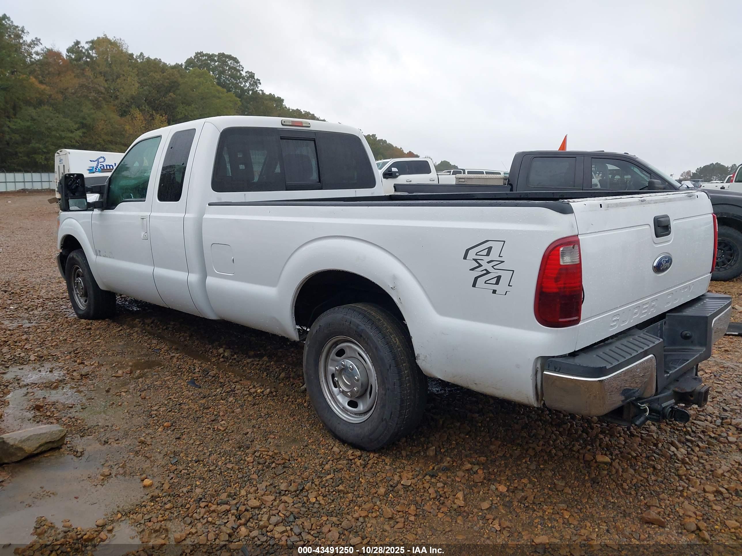 FORD F-350 image 3