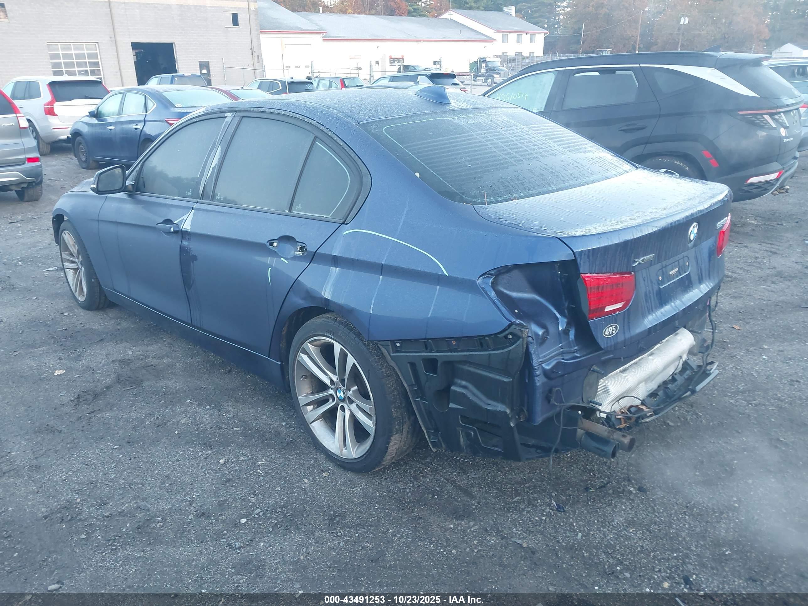 BMW 328I image 3