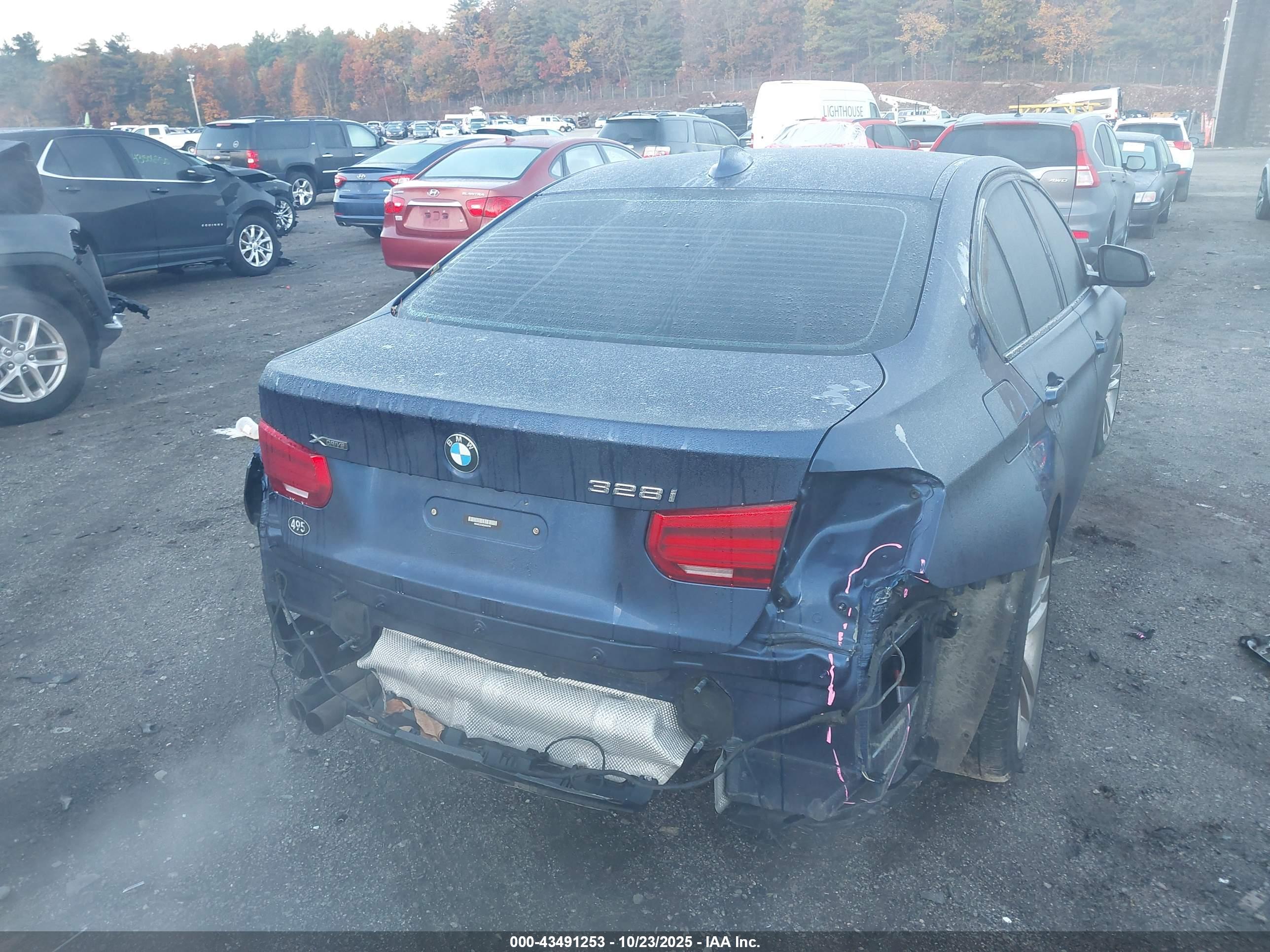 BMW 328I image 4
