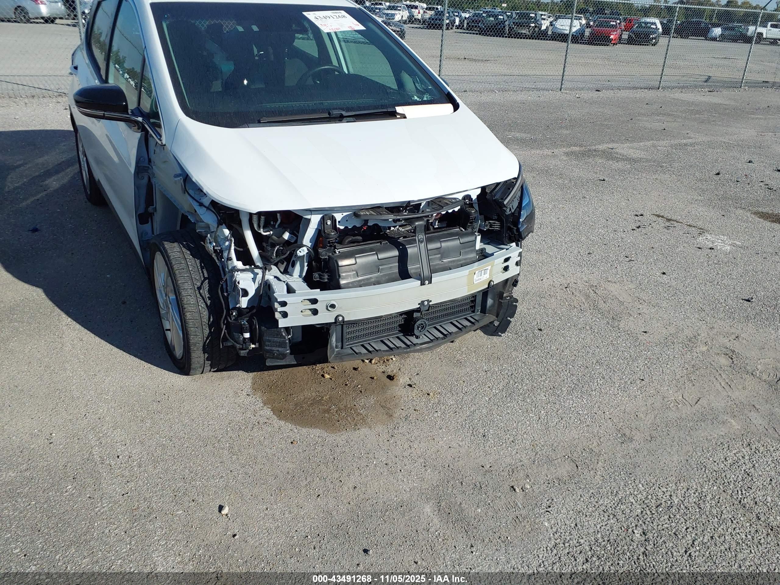 CHEVROLET BOLT image 6