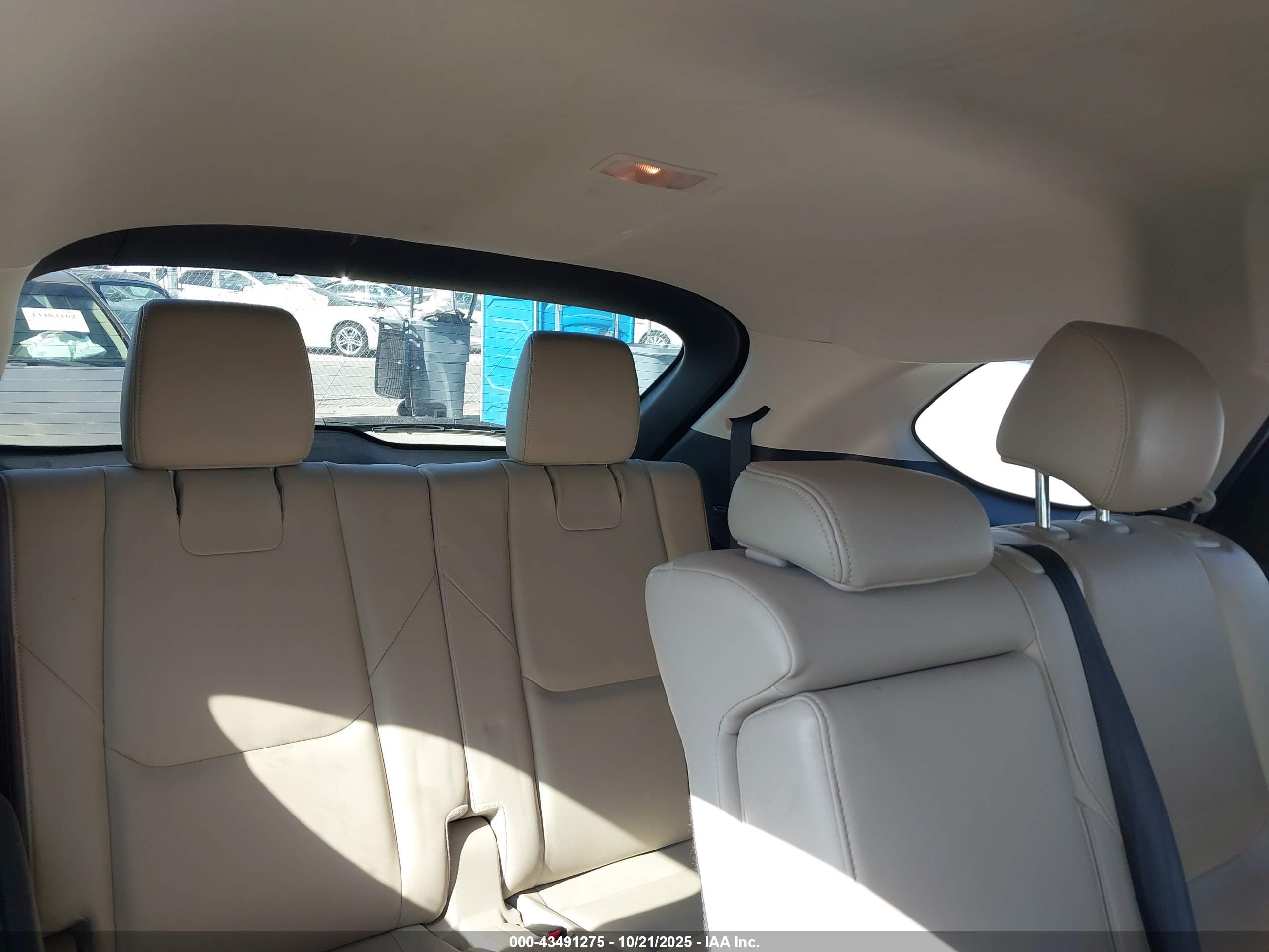 MAZDA CX-9 image 8