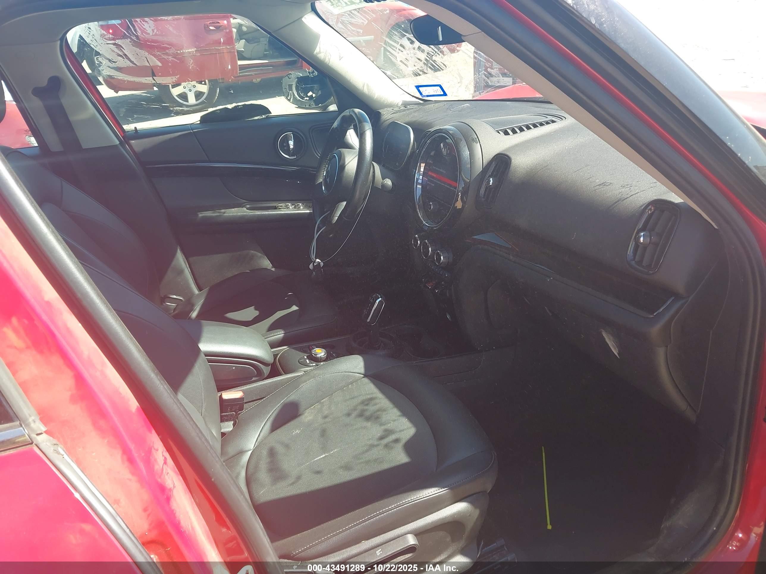 MINI COUNTRYMAN image 5