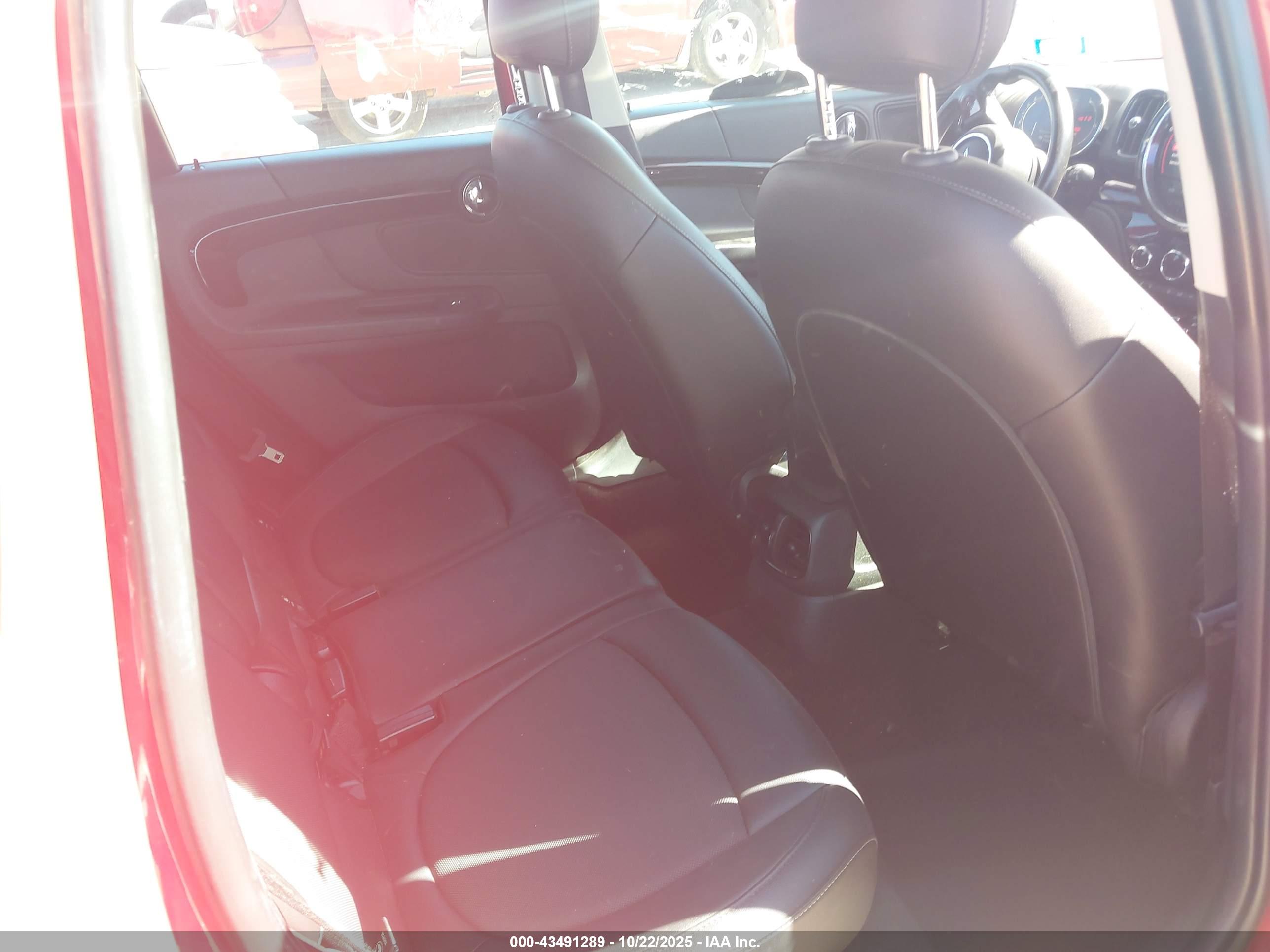 MINI COUNTRYMAN image 8