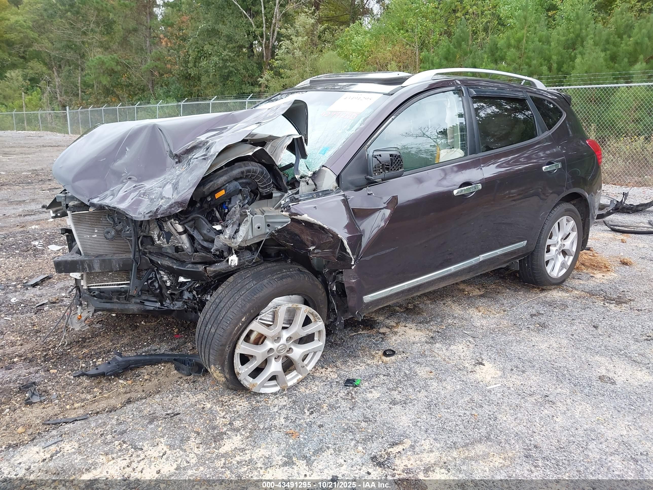 NISSAN ROGUE image 2