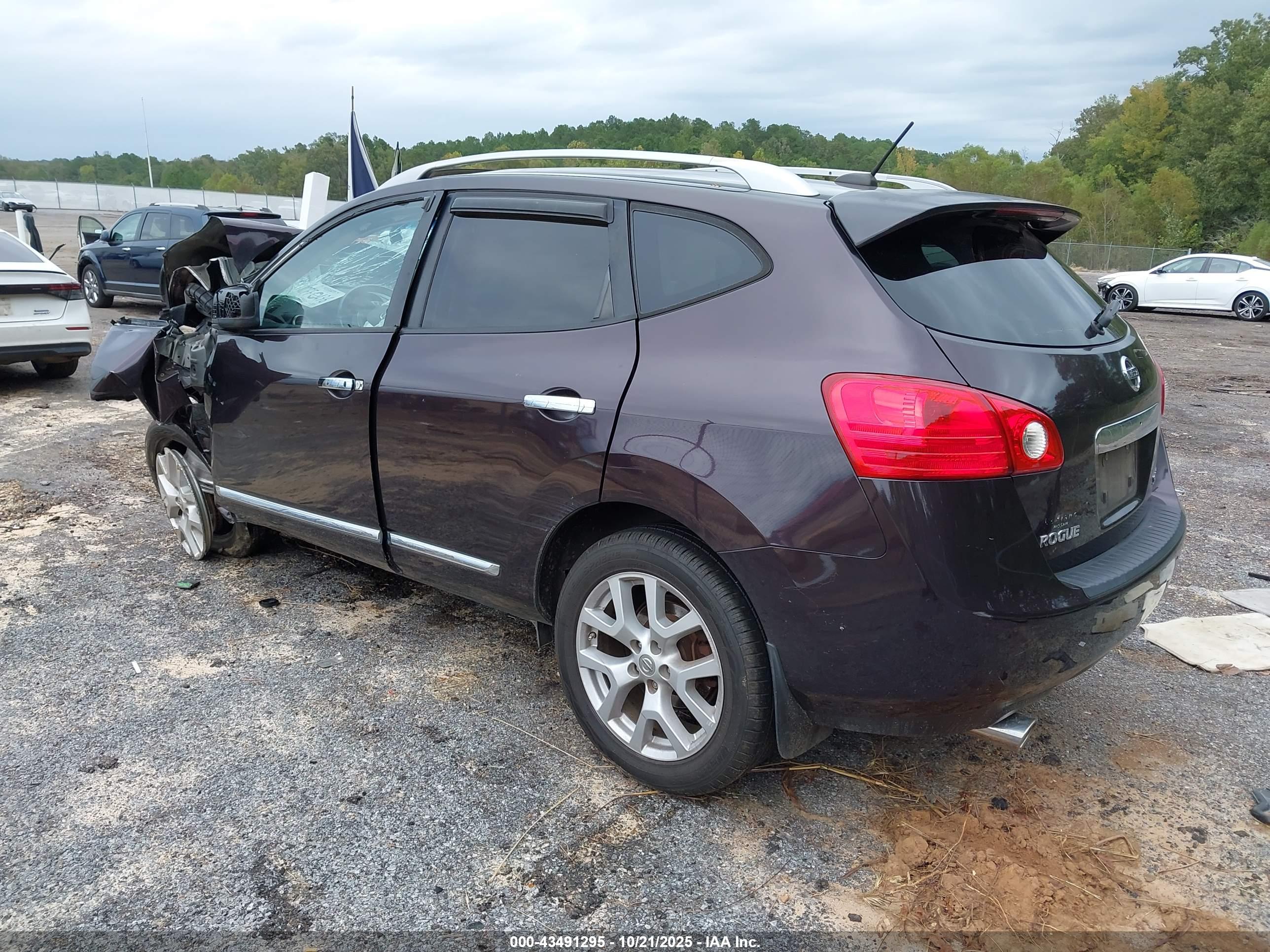 NISSAN ROGUE image 3
