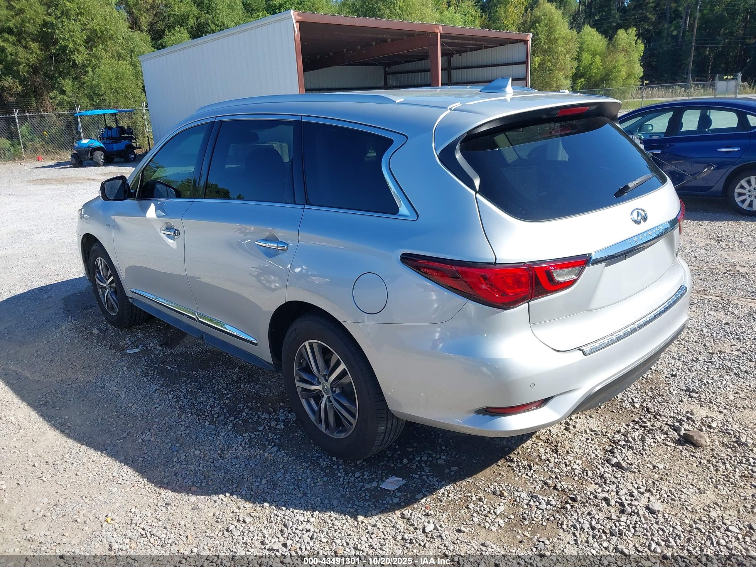 INFINITI QX60 image 3