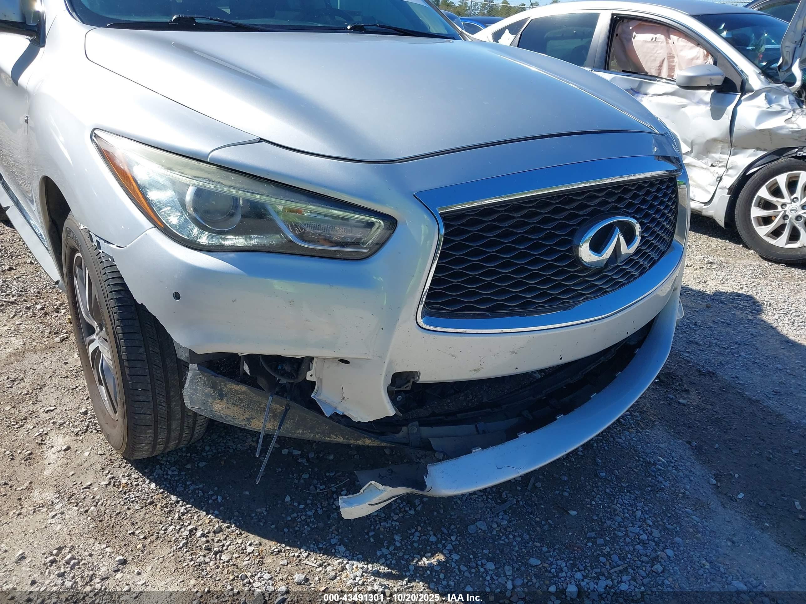INFINITI QX60 image 6