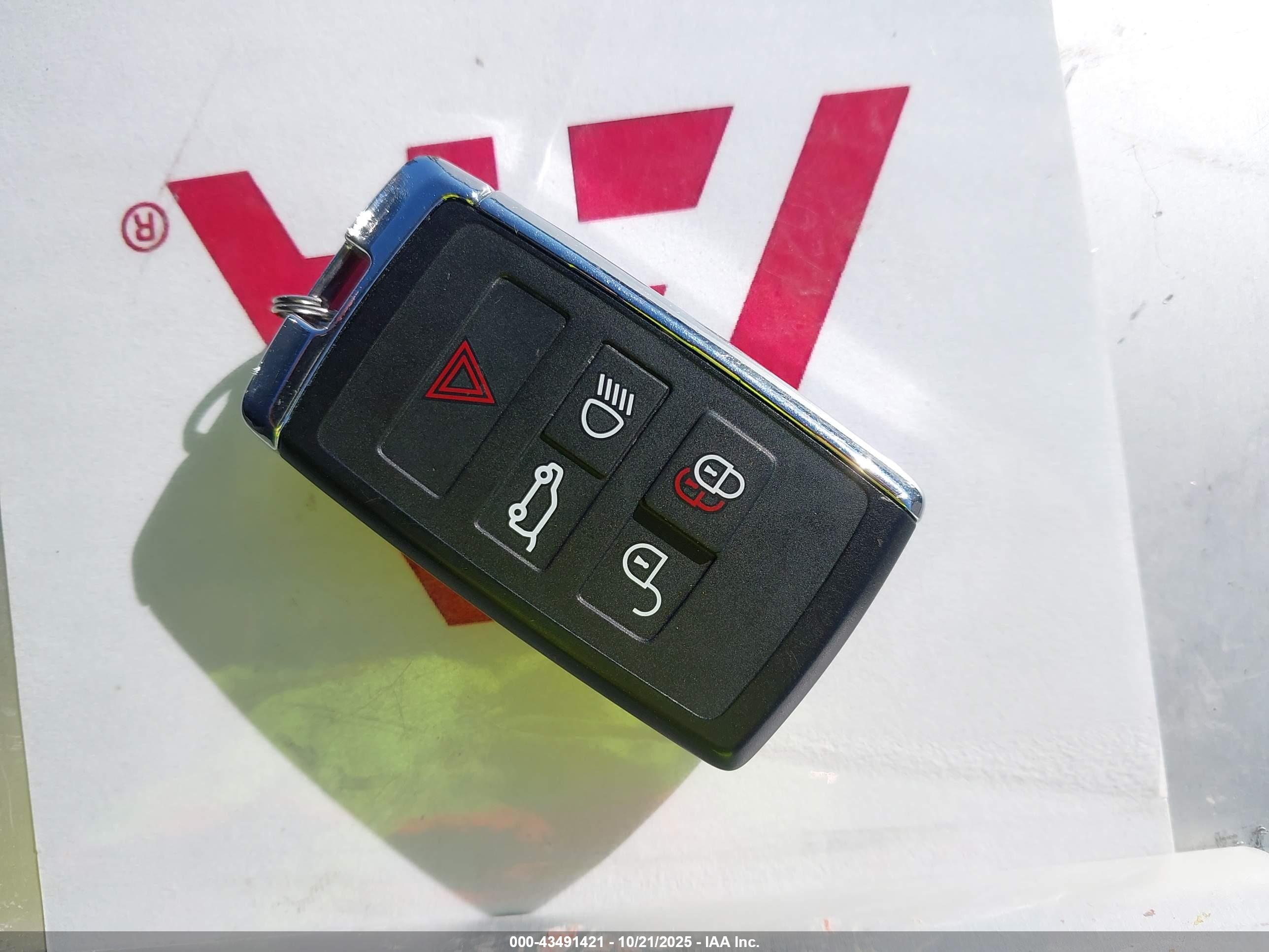LAND ROVER image 11