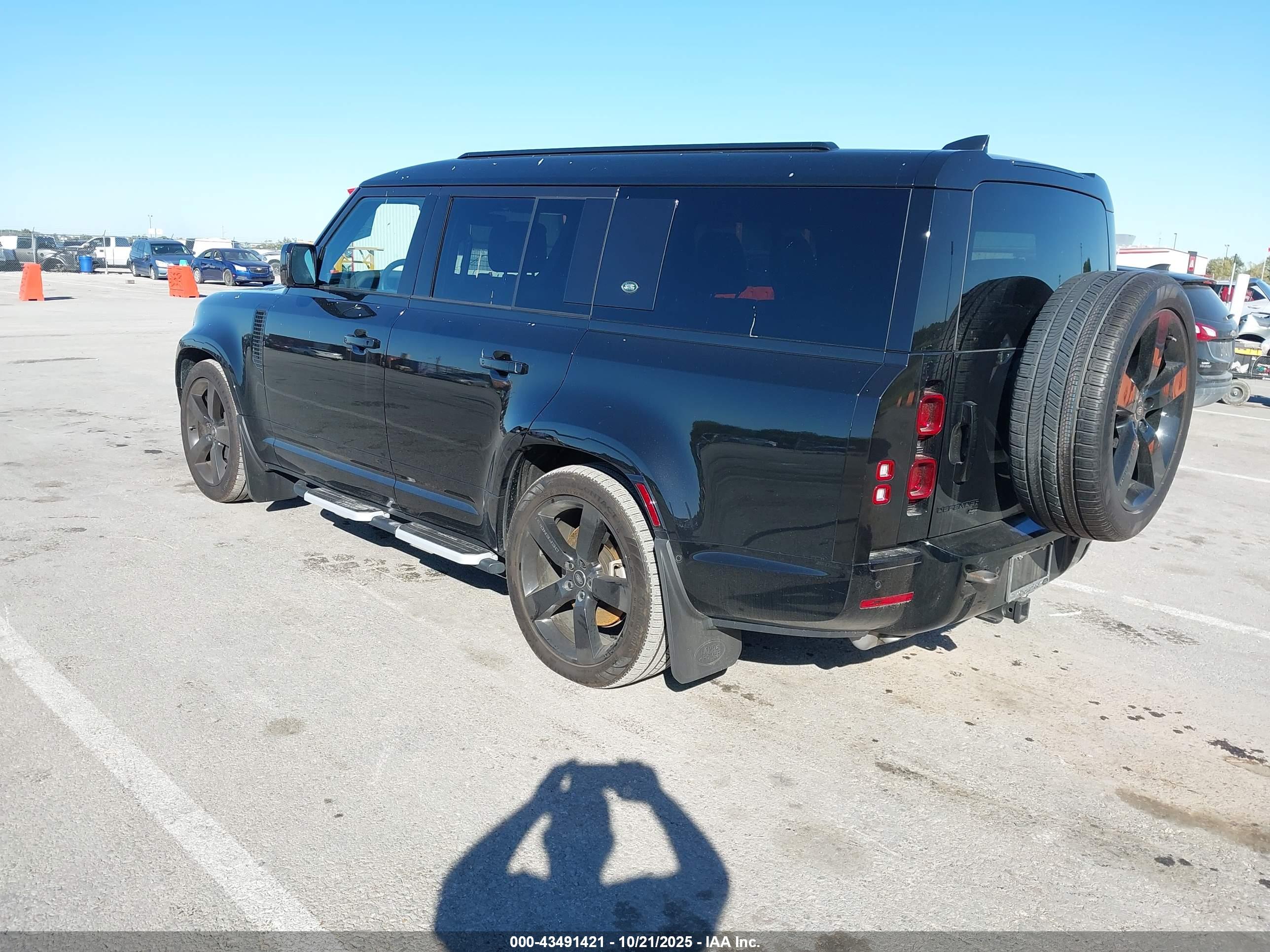 LAND ROVER image 3