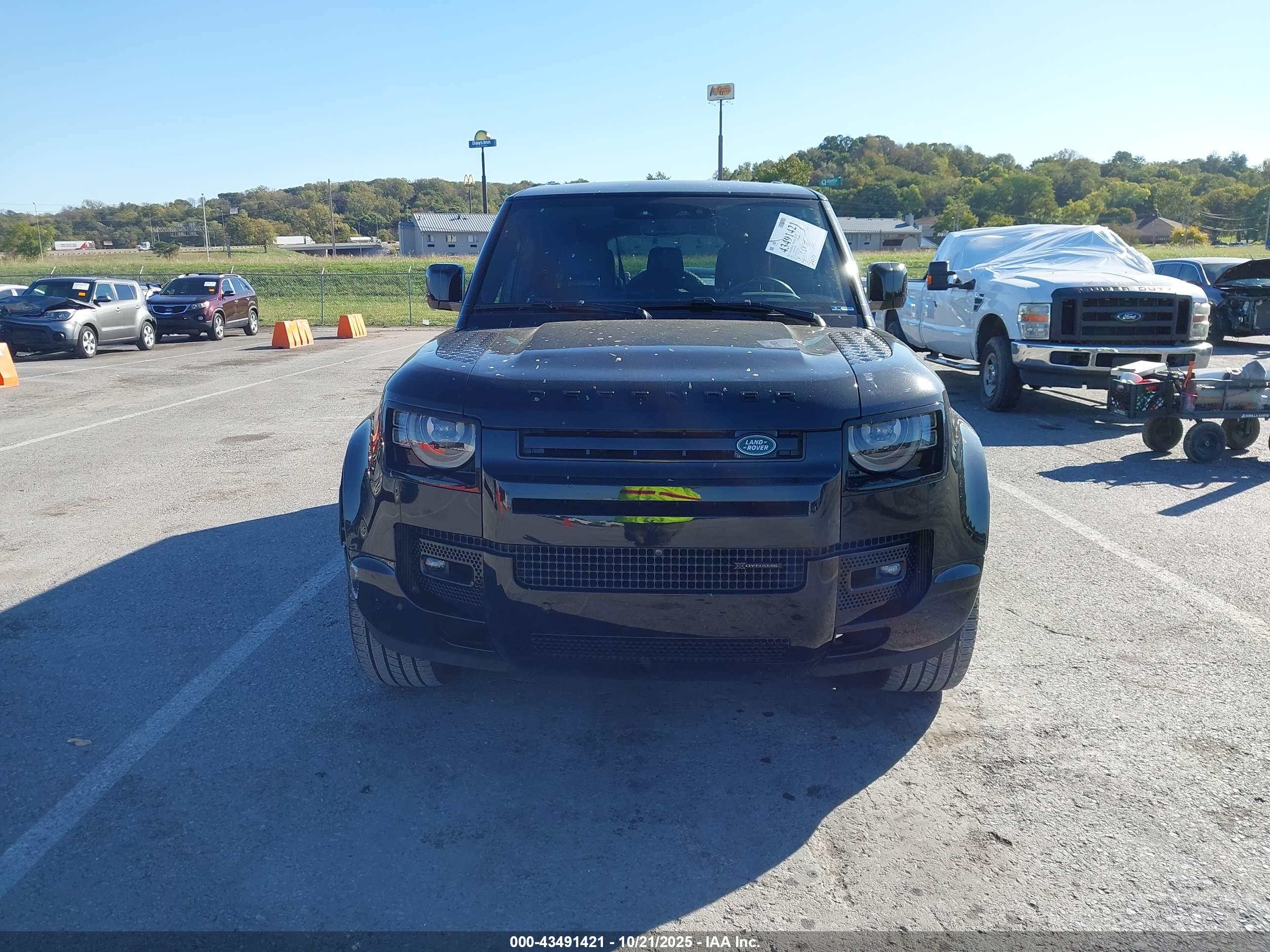 LAND ROVER image 6