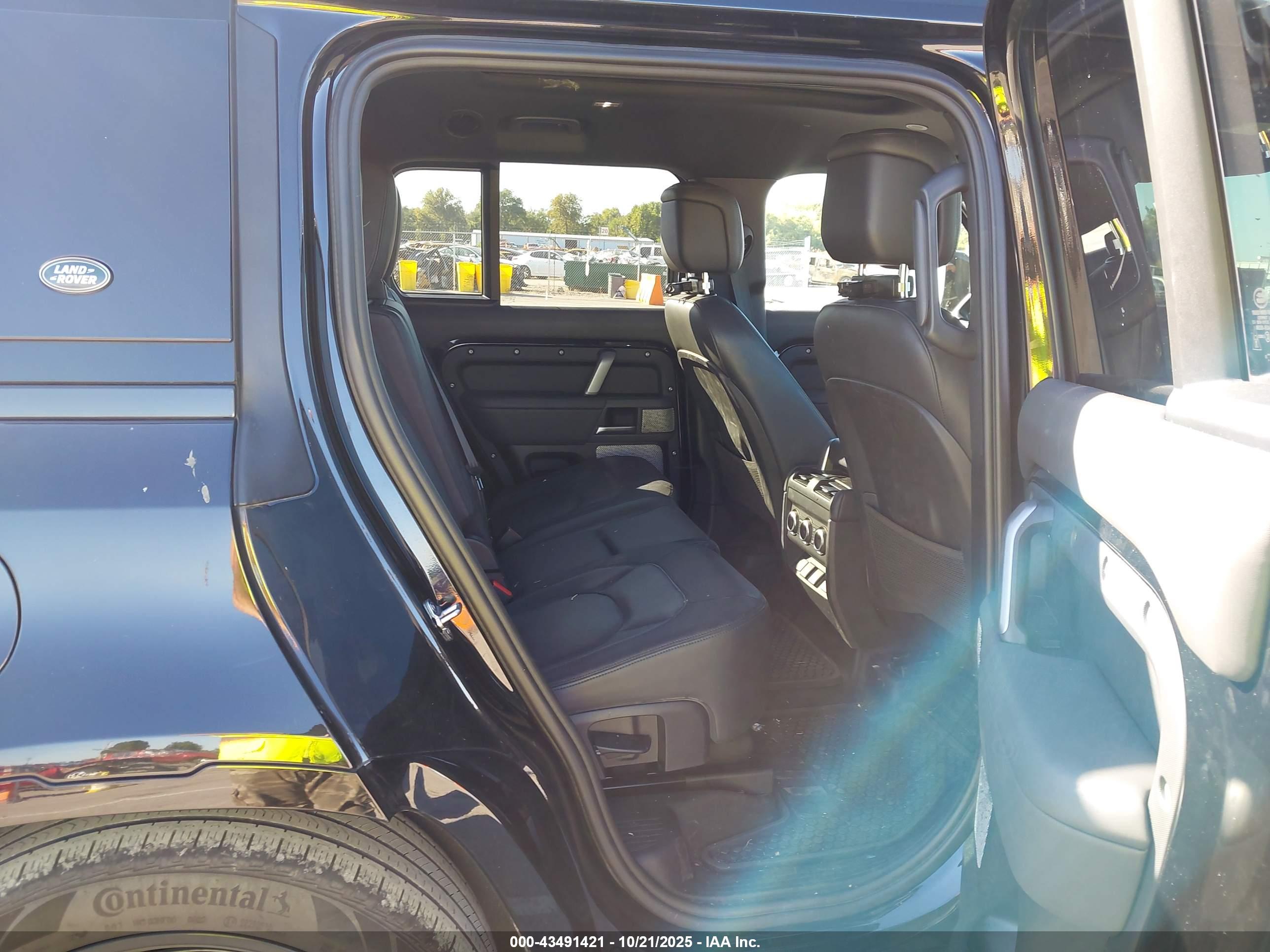 LAND ROVER image 8