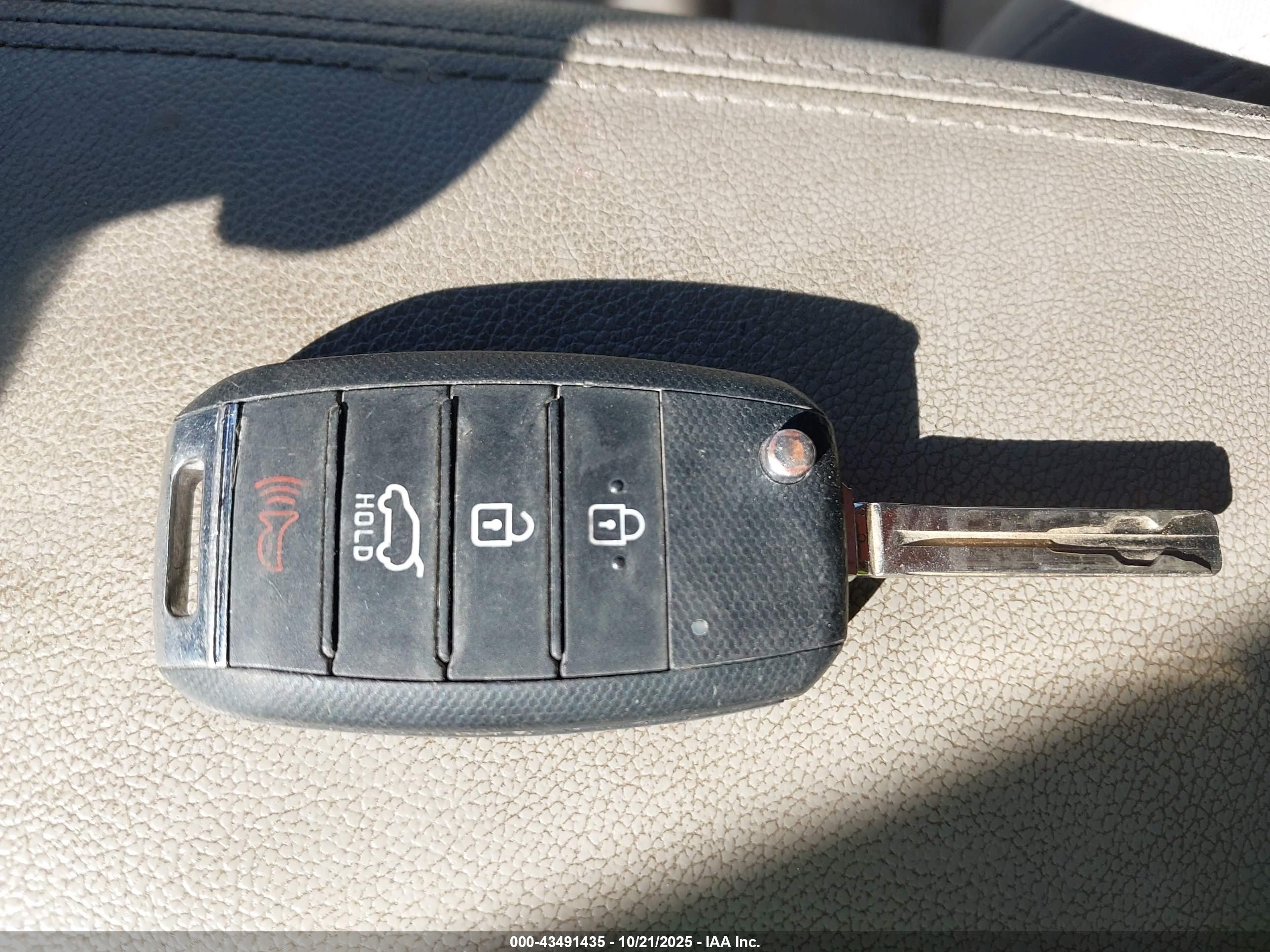 KIA SPORTAGE image 11