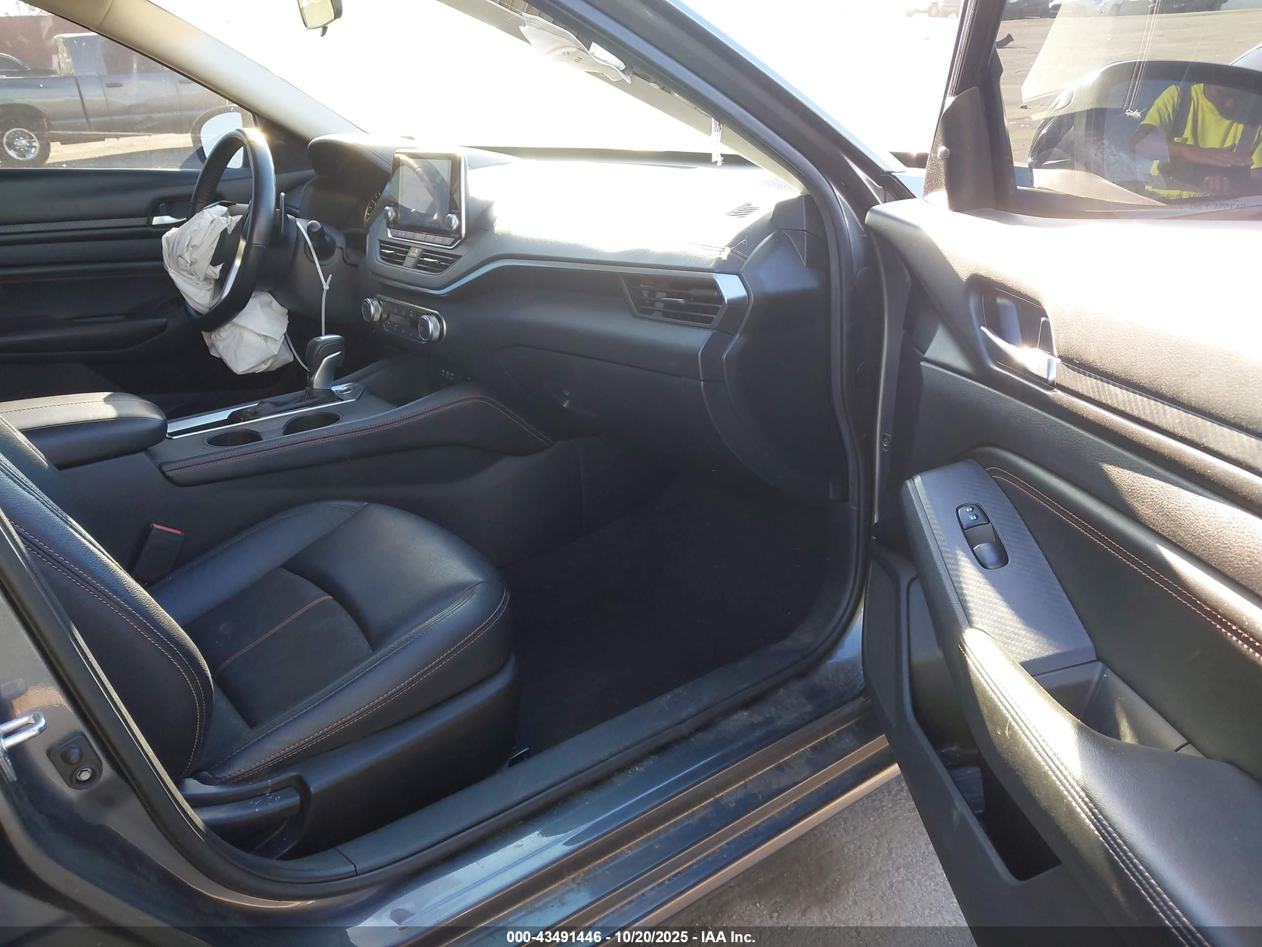 NISSAN ALTIMA image 5