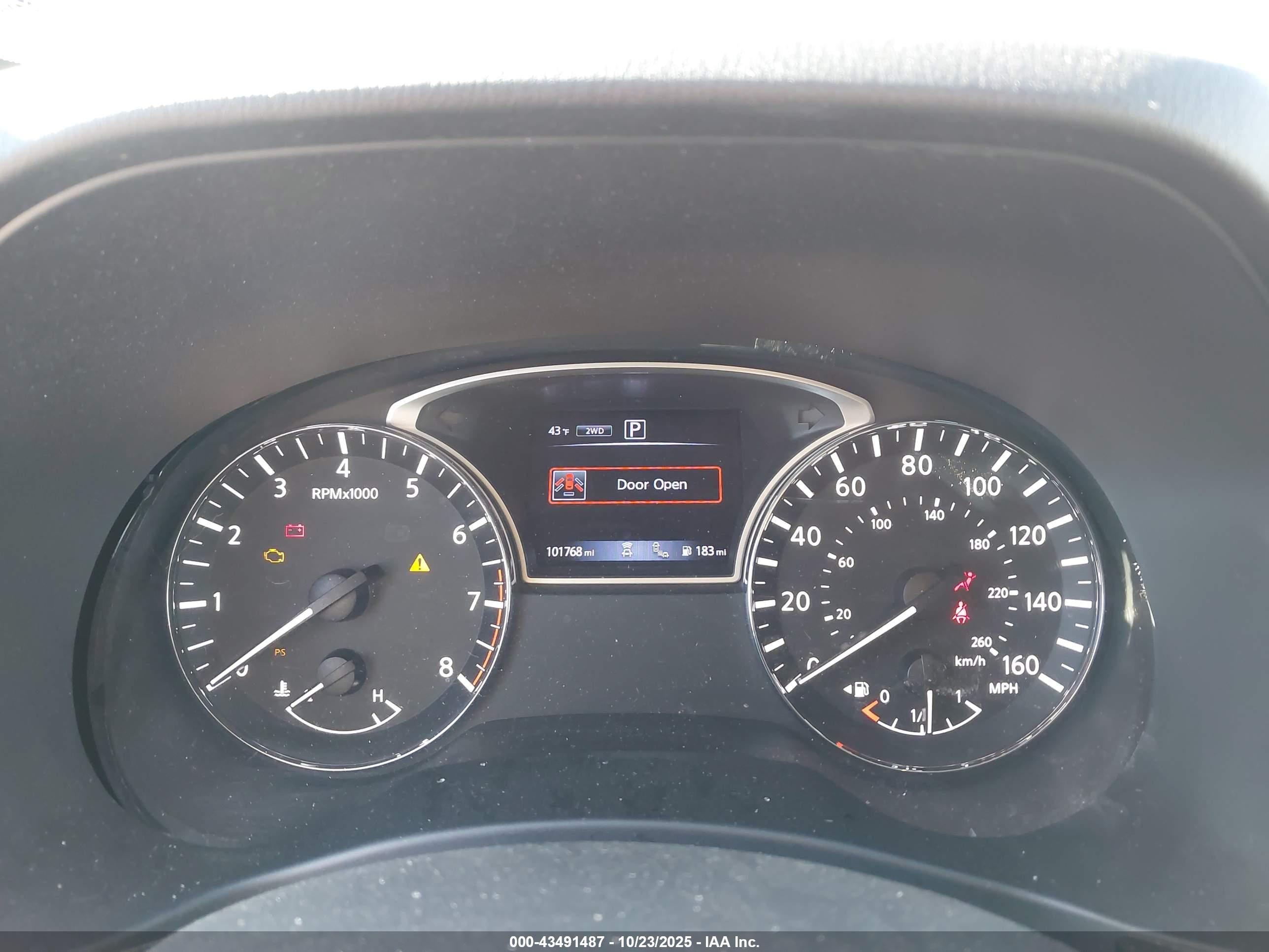 NISSAN PATHFINDER image 7