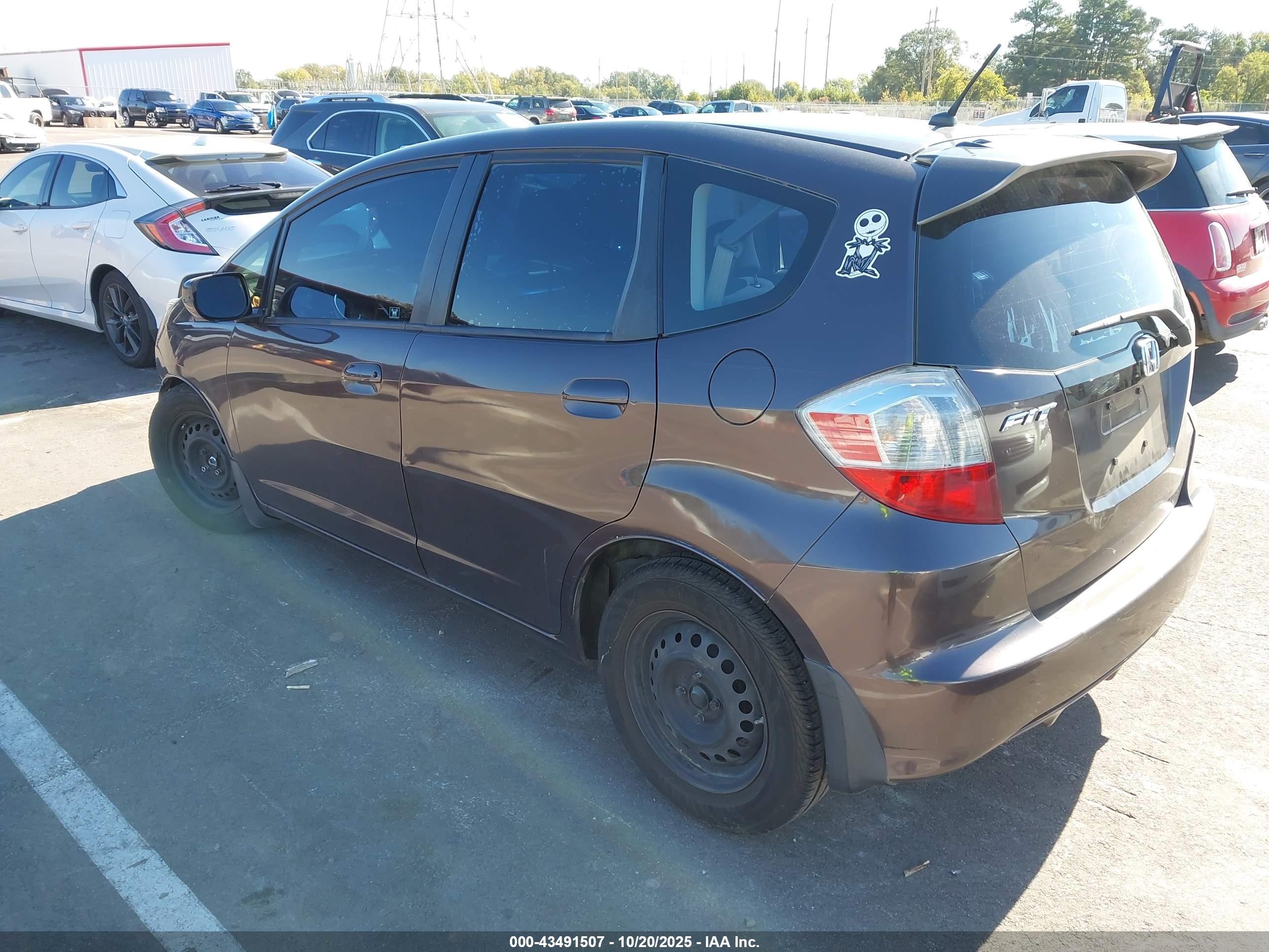 HONDA FIT image 3