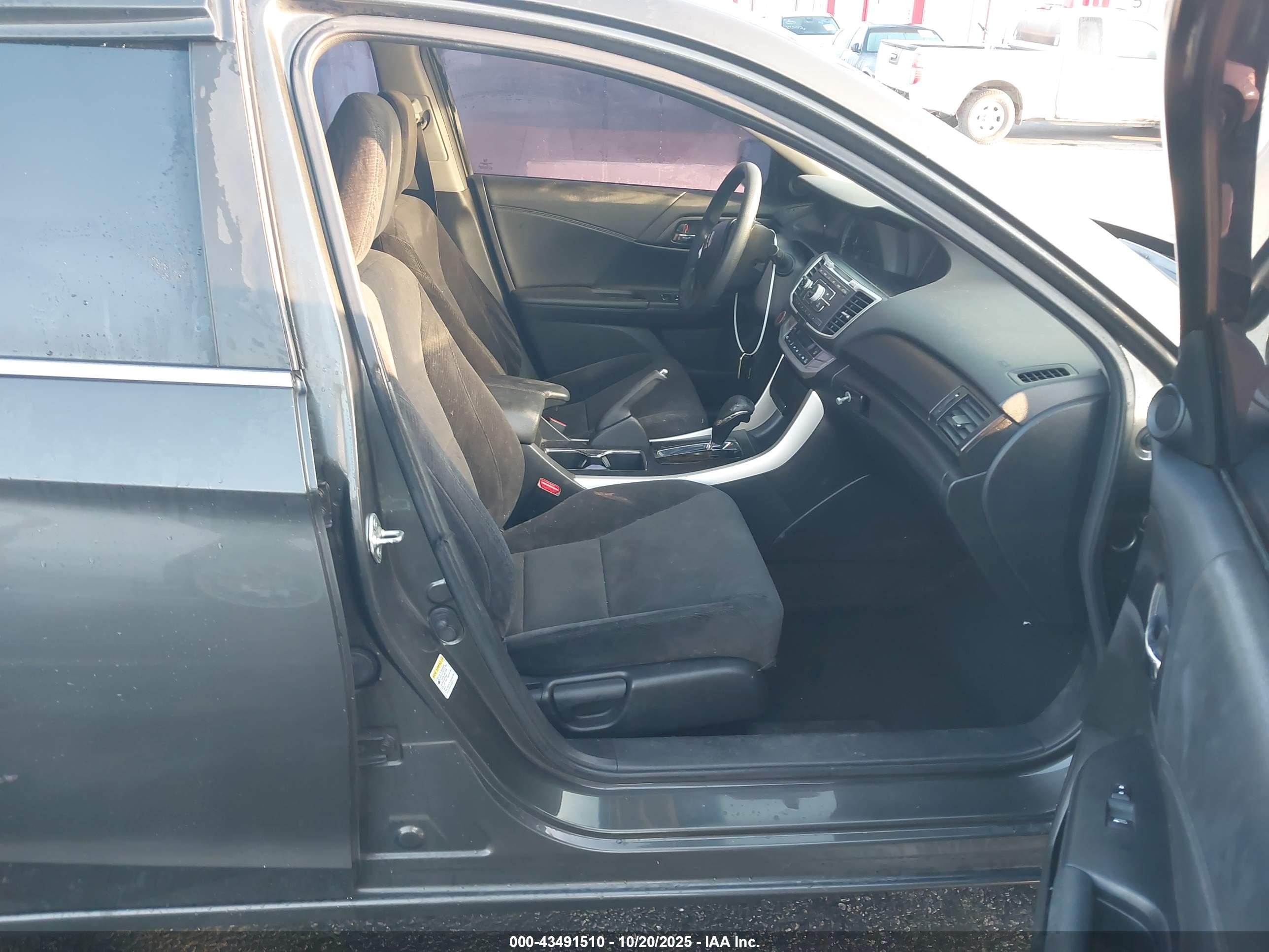 HONDA ACCORD image 5