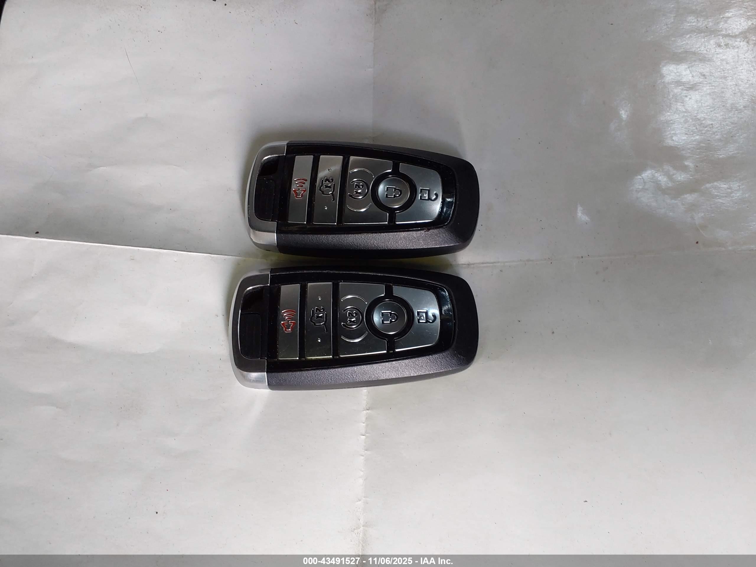 FORD EXPLORER image 11