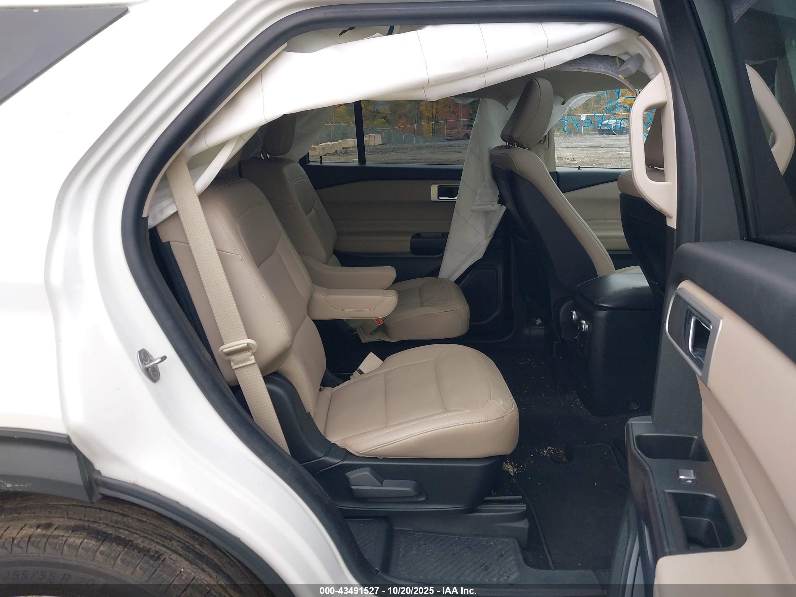 FORD EXPLORER image 8