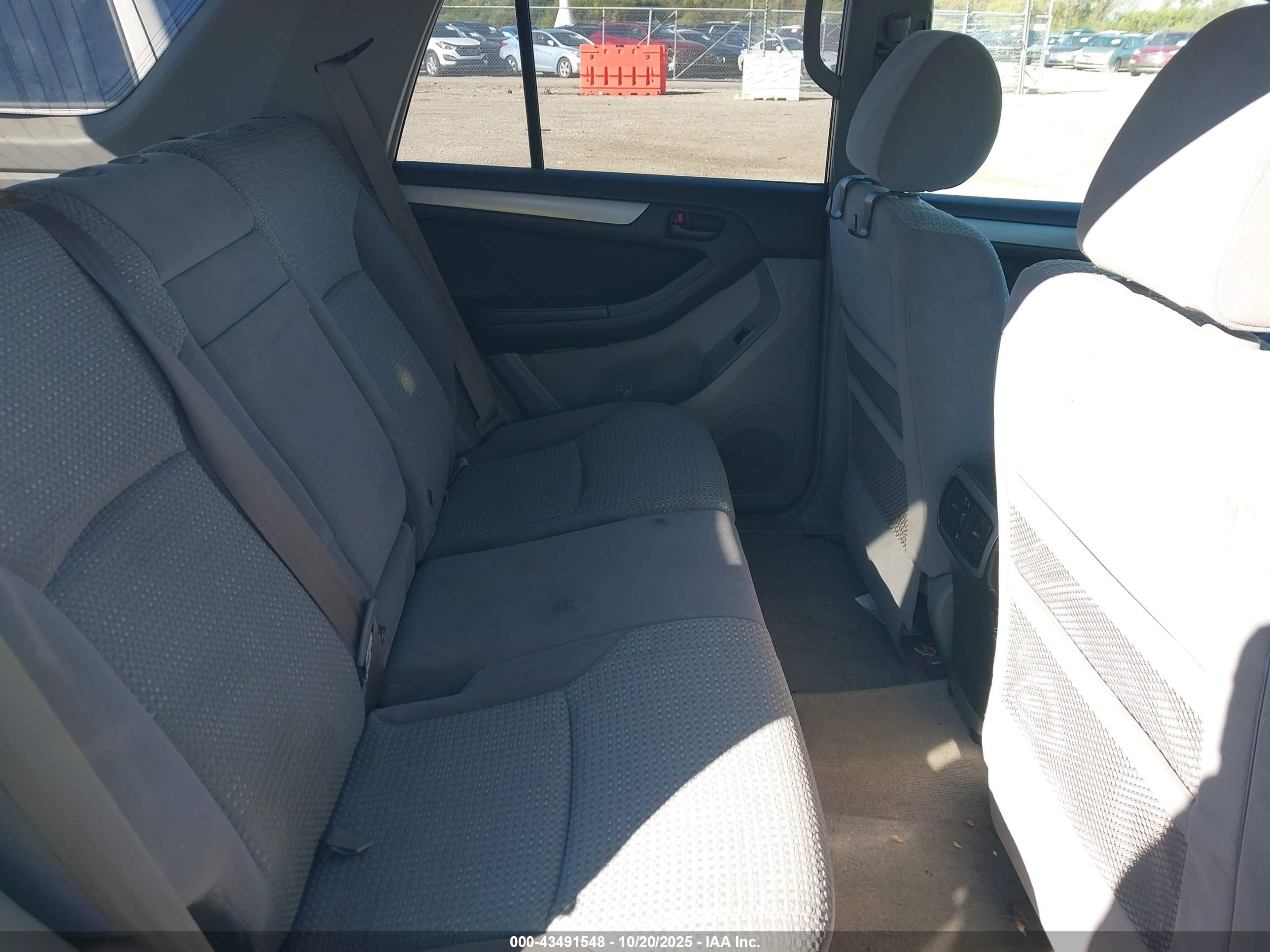 TOYOTA 4RUNNER image 8