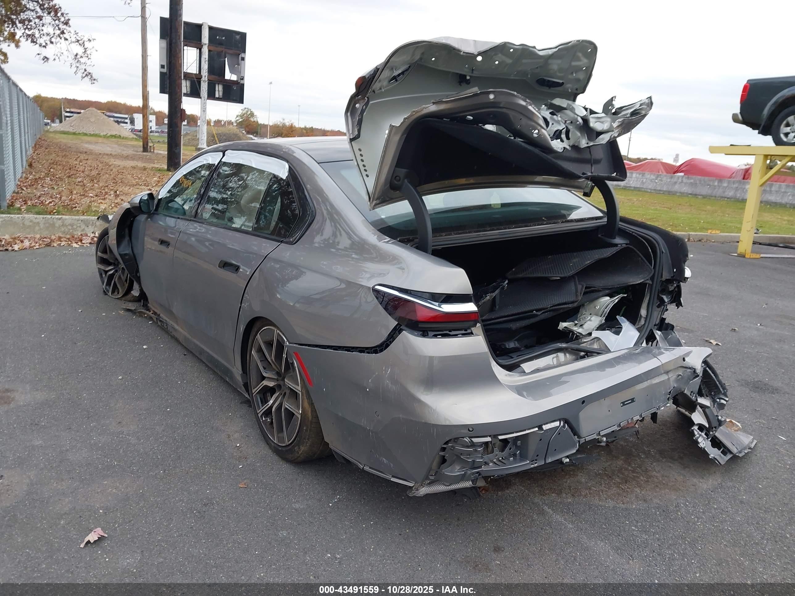 BMW 740I image 3