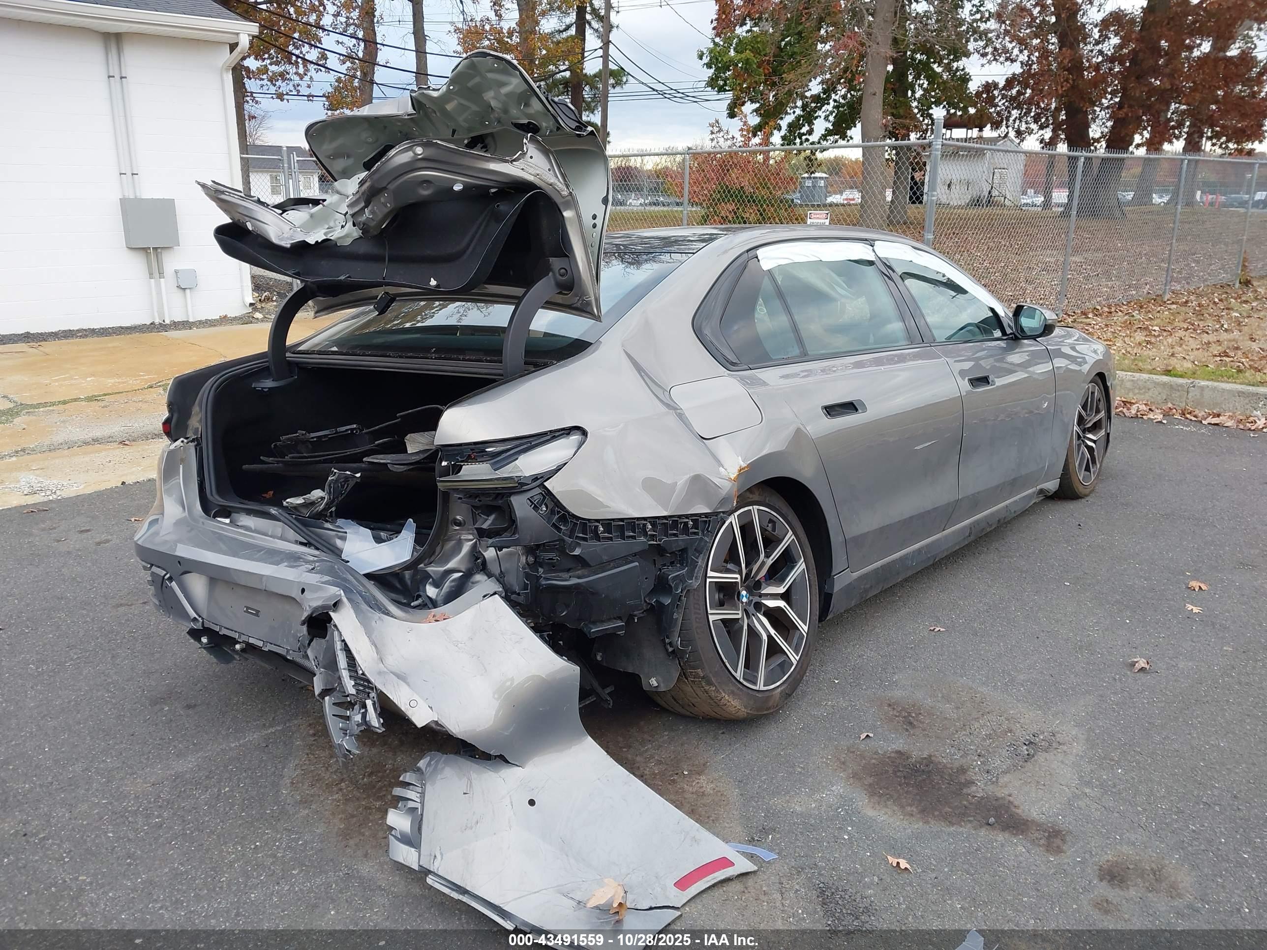 BMW 740I image 4