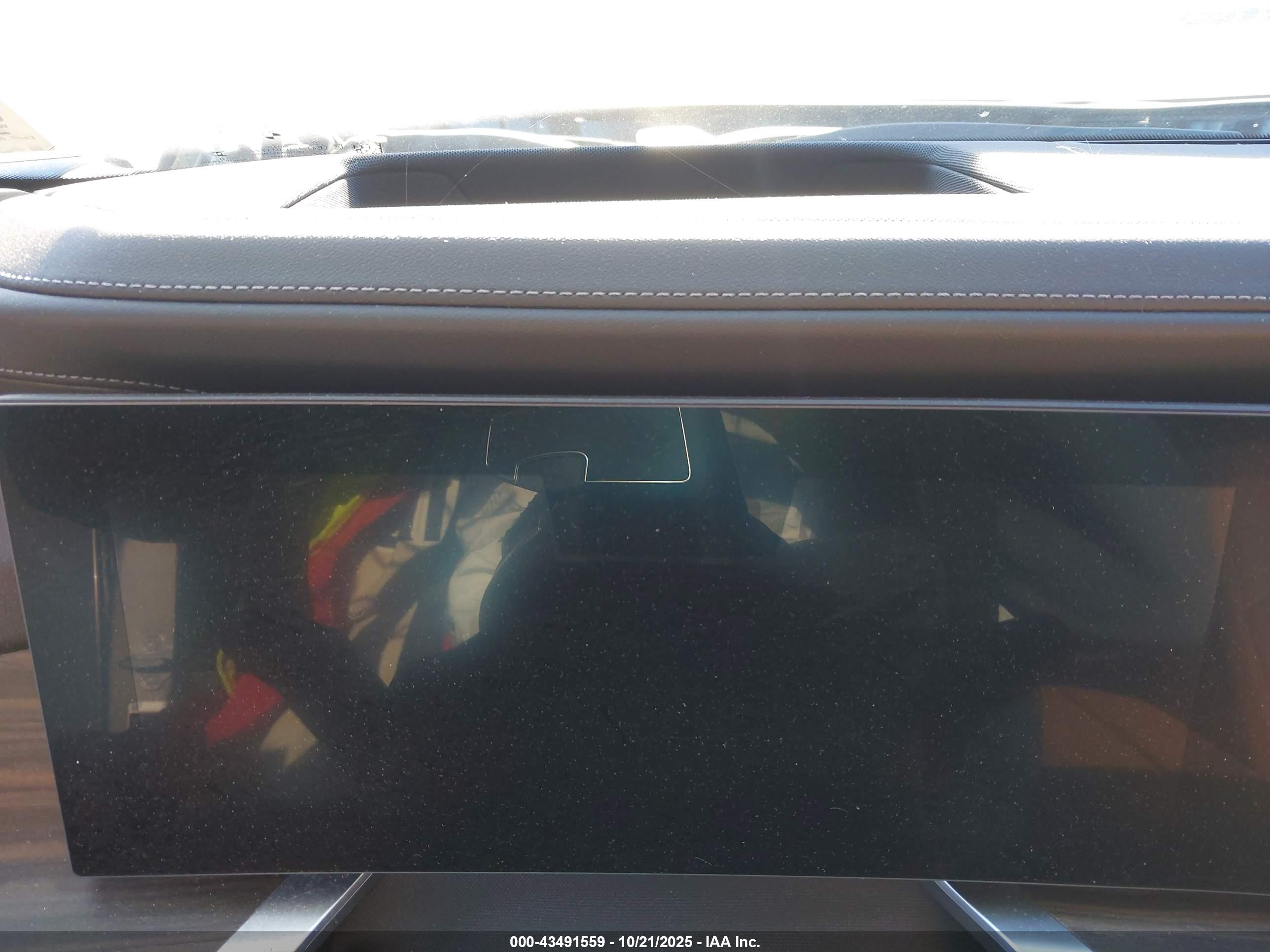 BMW 740I image 7