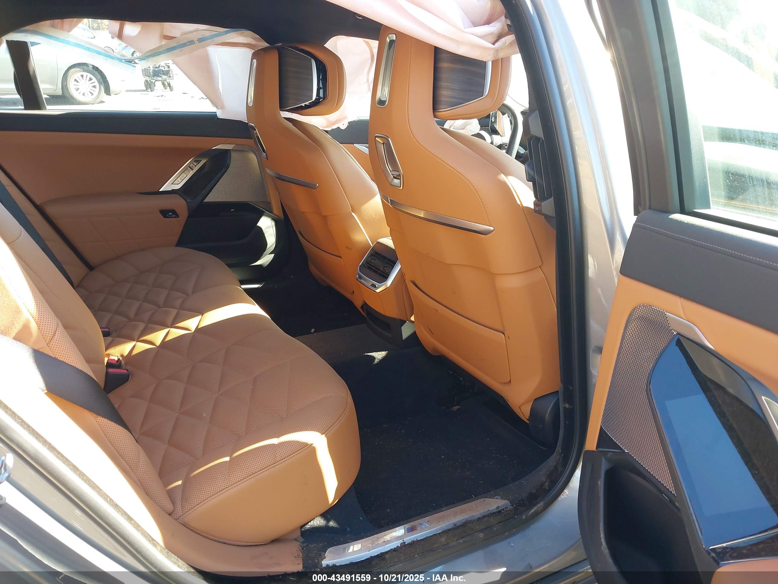 BMW 740I image 8