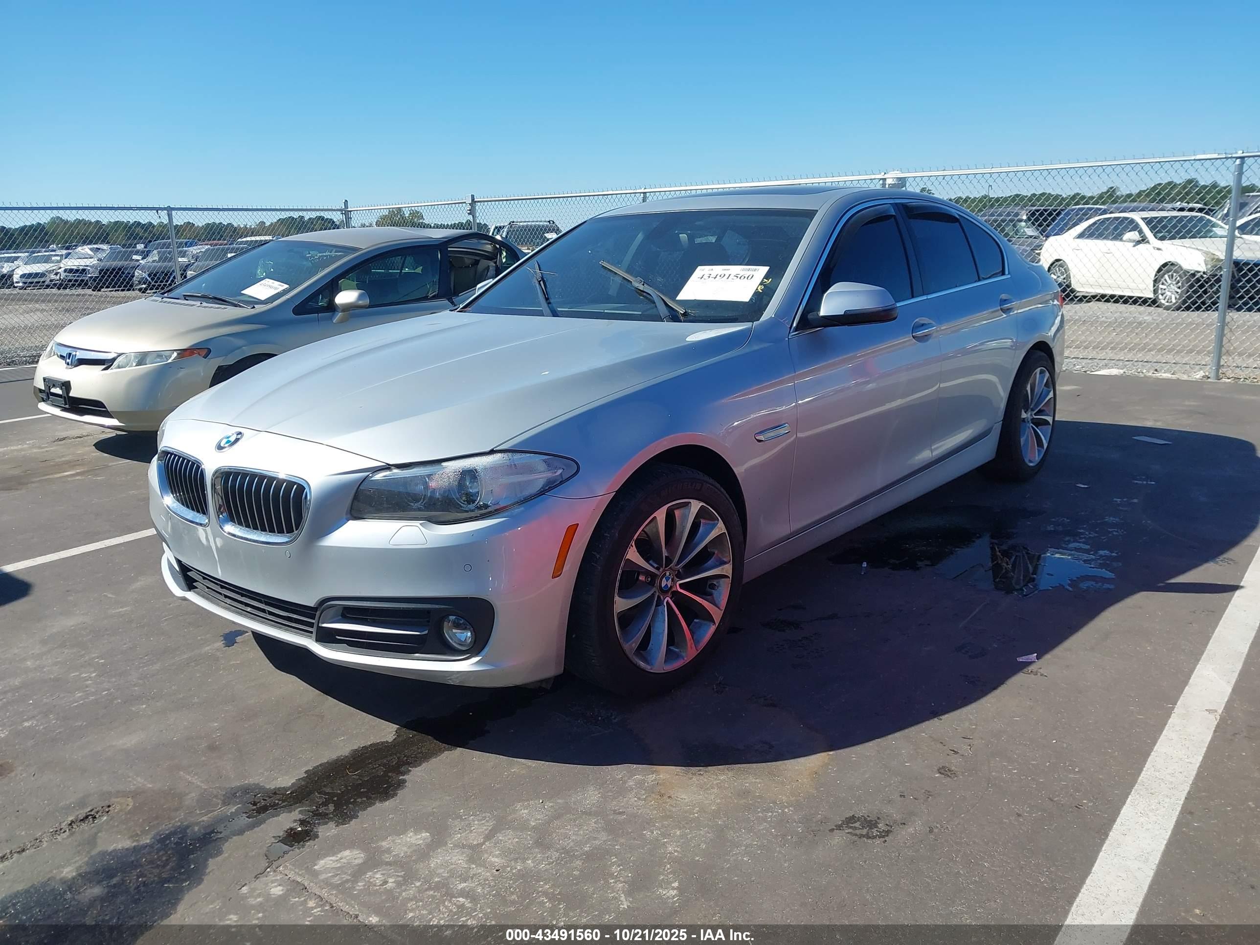 BMW 528I image 2
