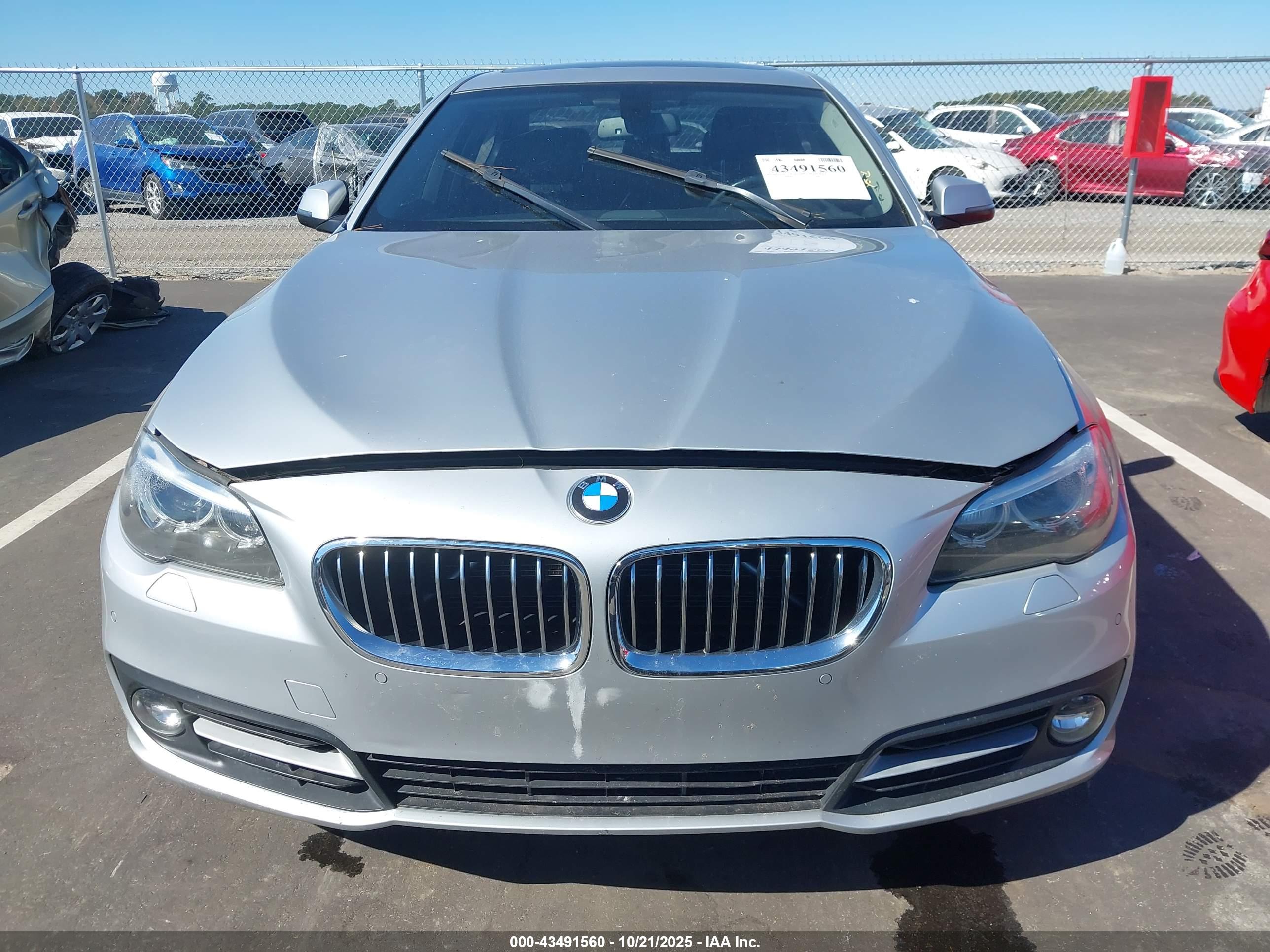 BMW 528I image 6