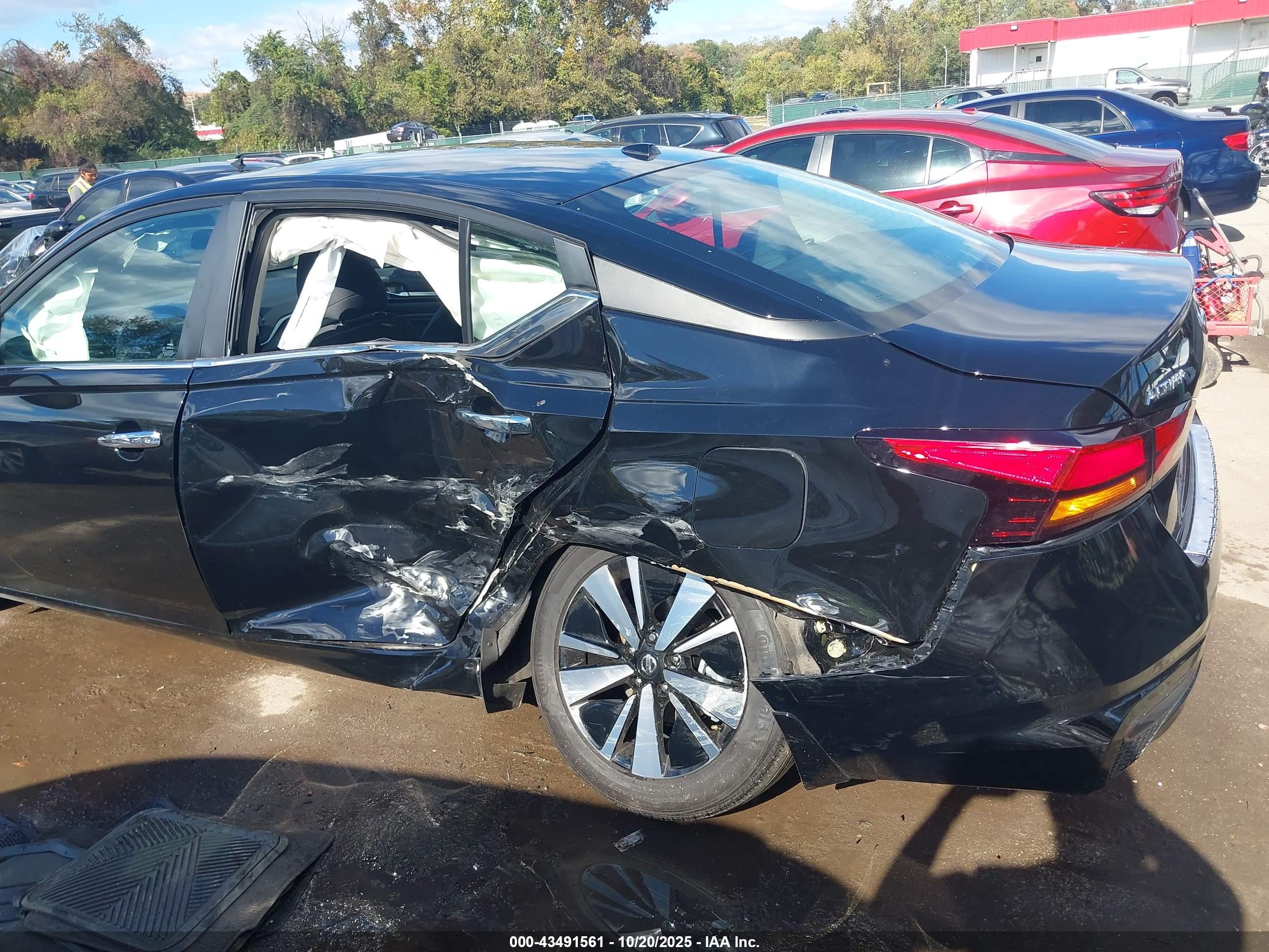 NISSAN ALTIMA image 6