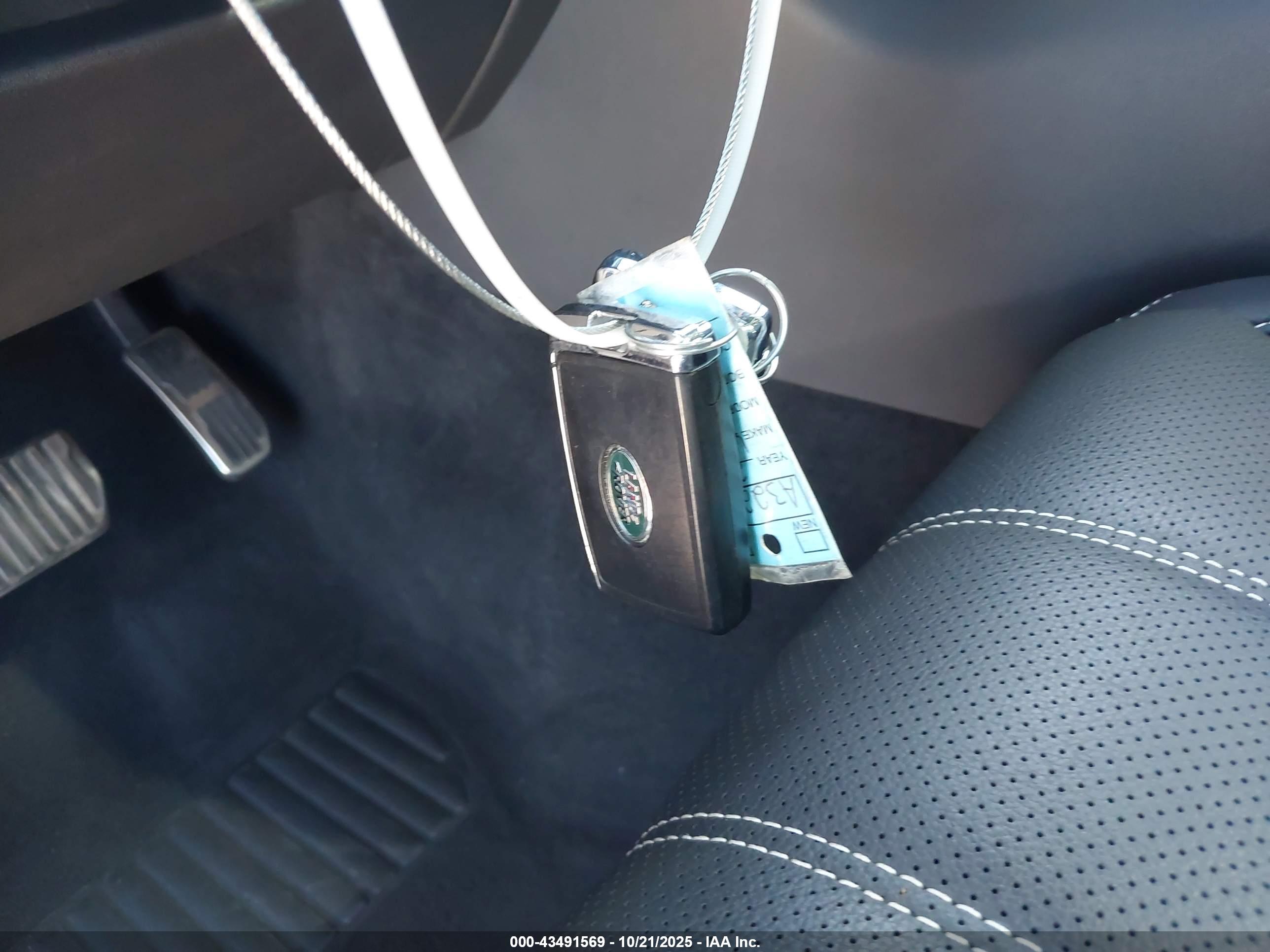 LAND ROVER image 11