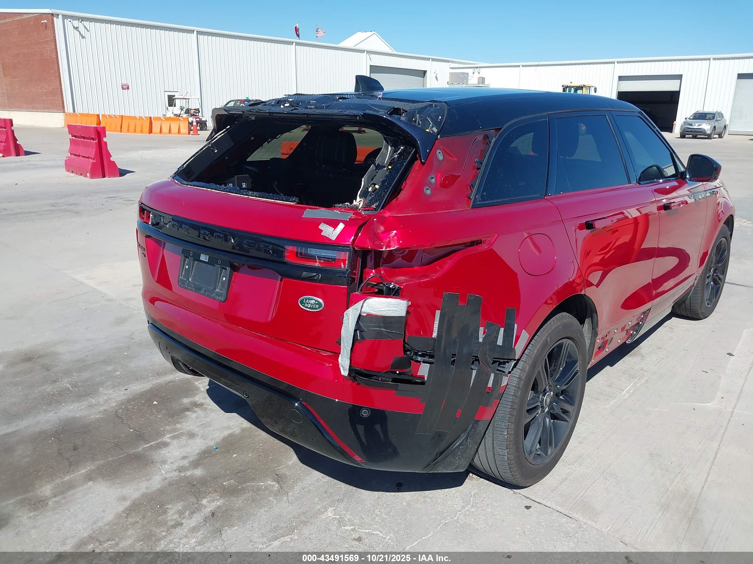 LAND ROVER image 6