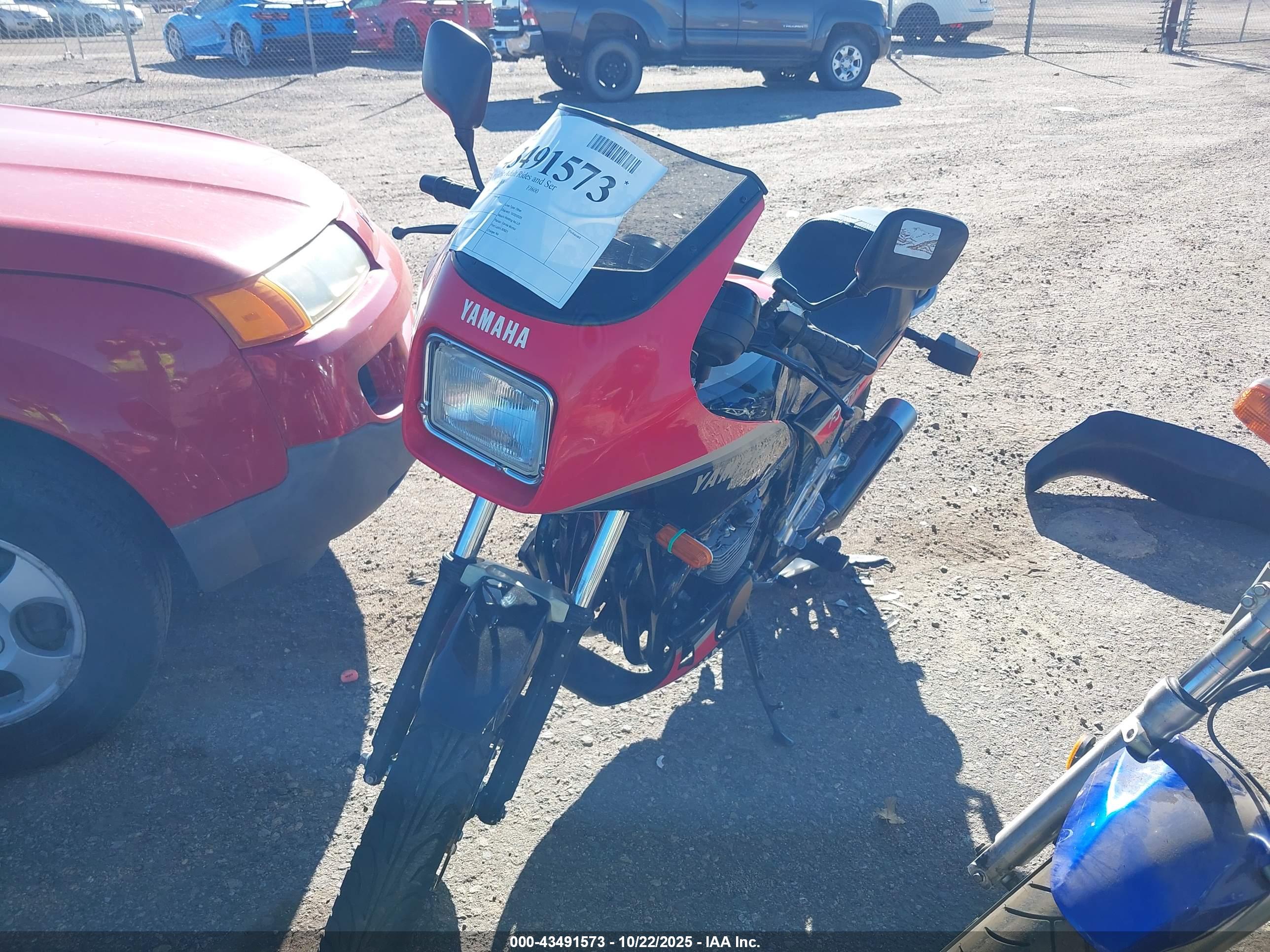 YAMAHA FJ600 image 2